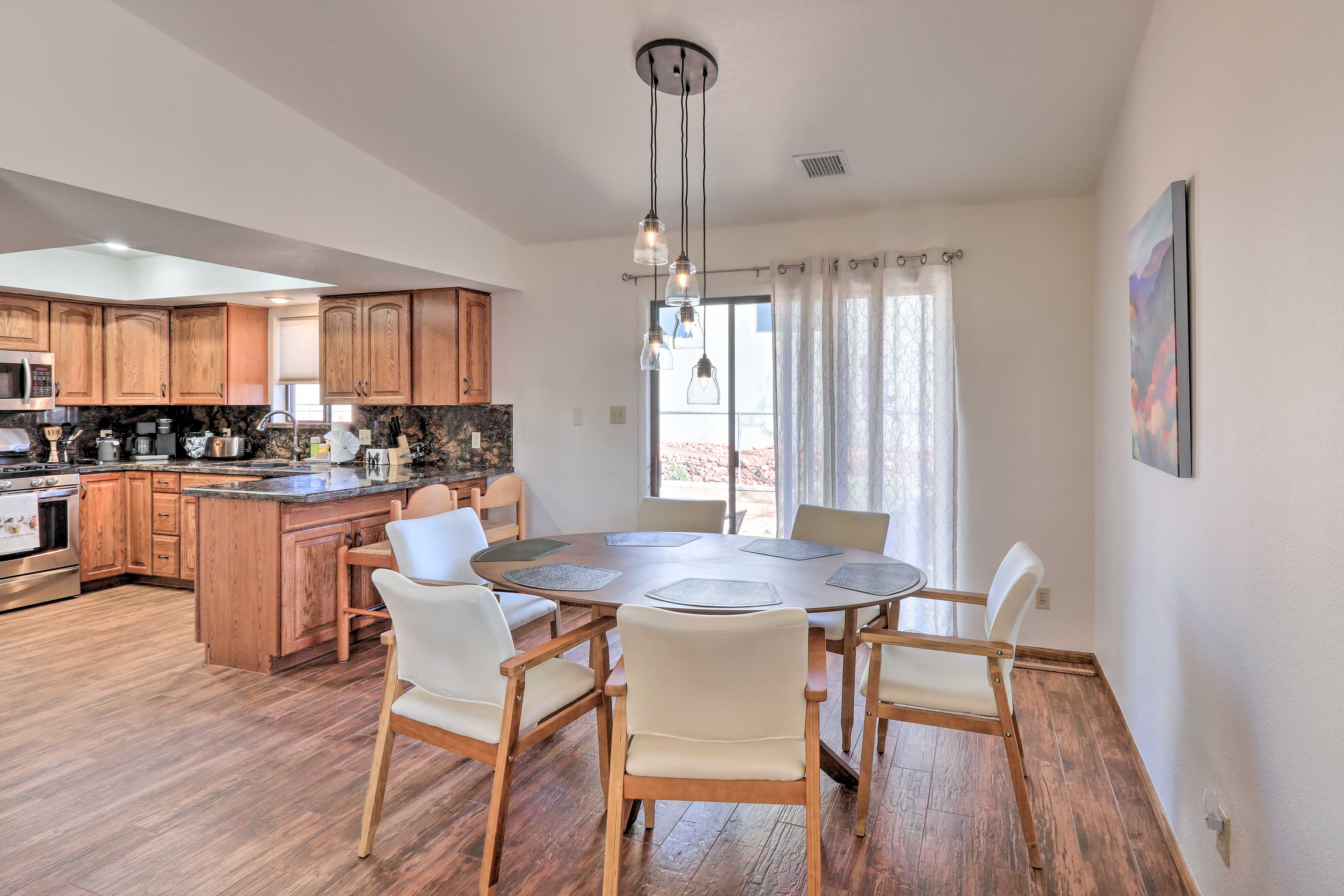 Dining Room | Breakfast Bar