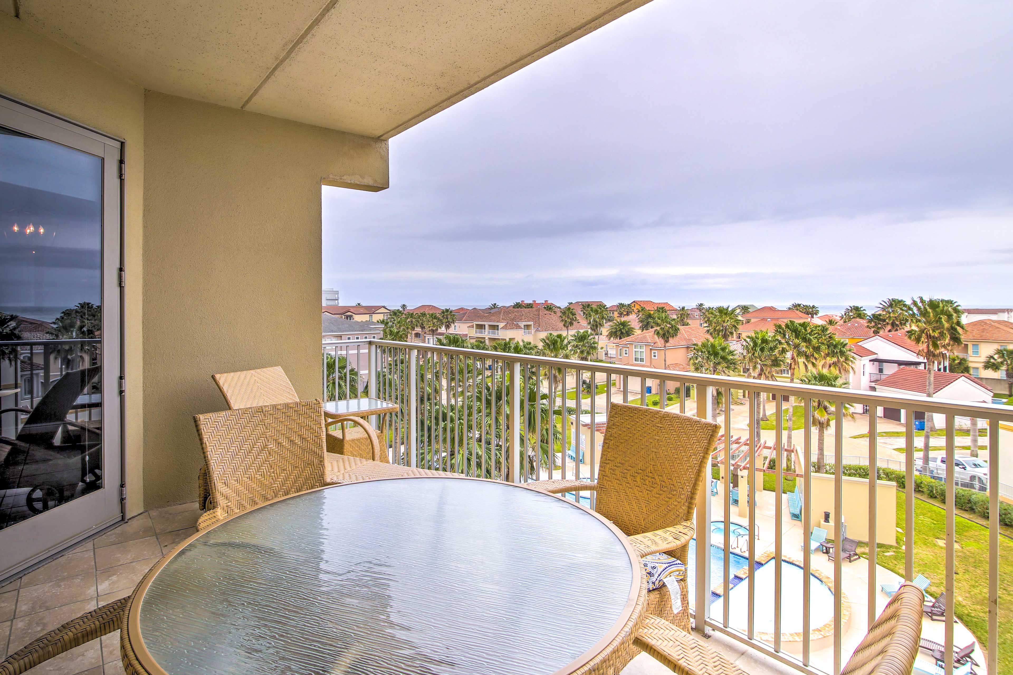 Private Balcony | Pool Views