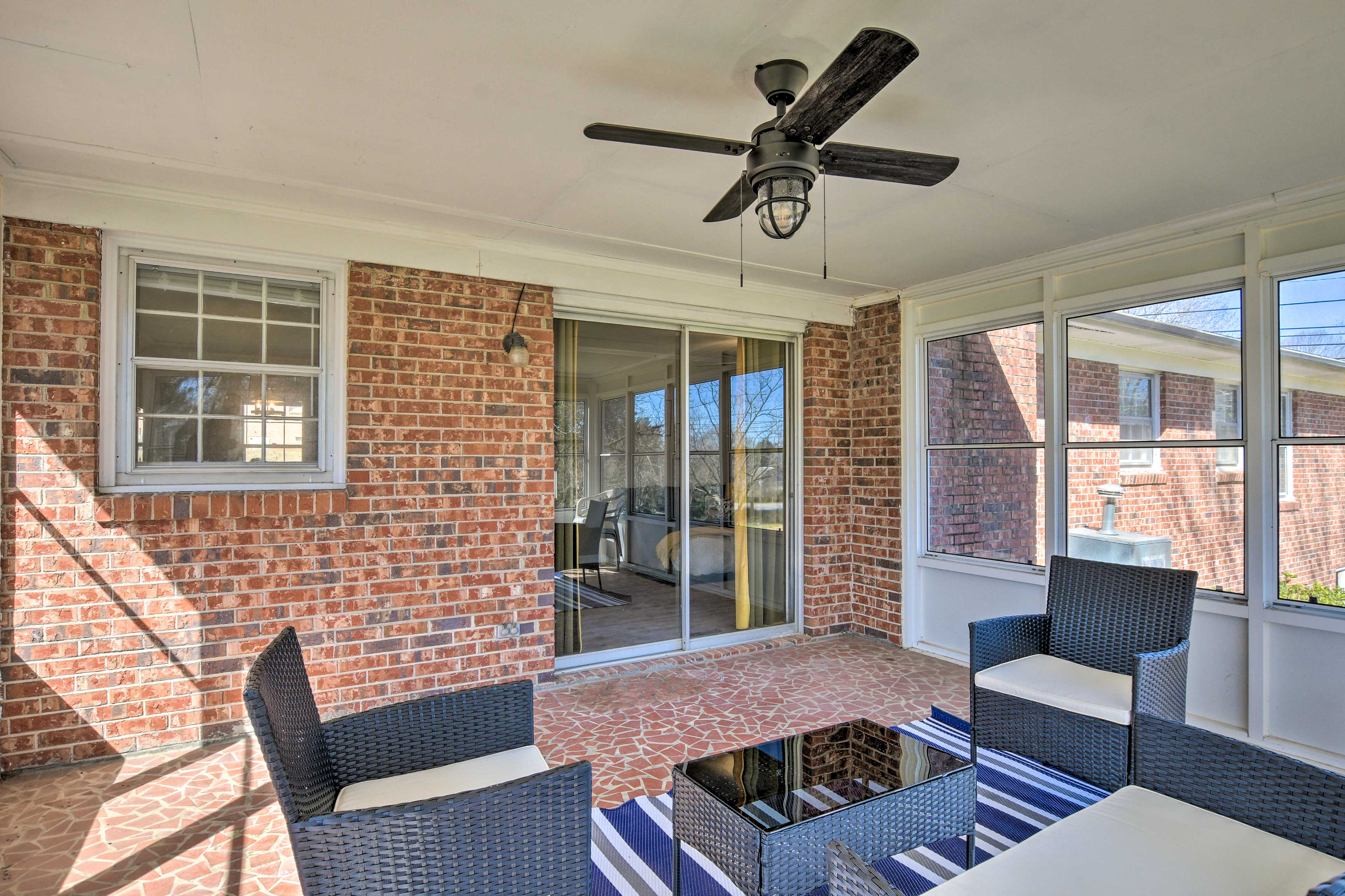 Screened-In Porch