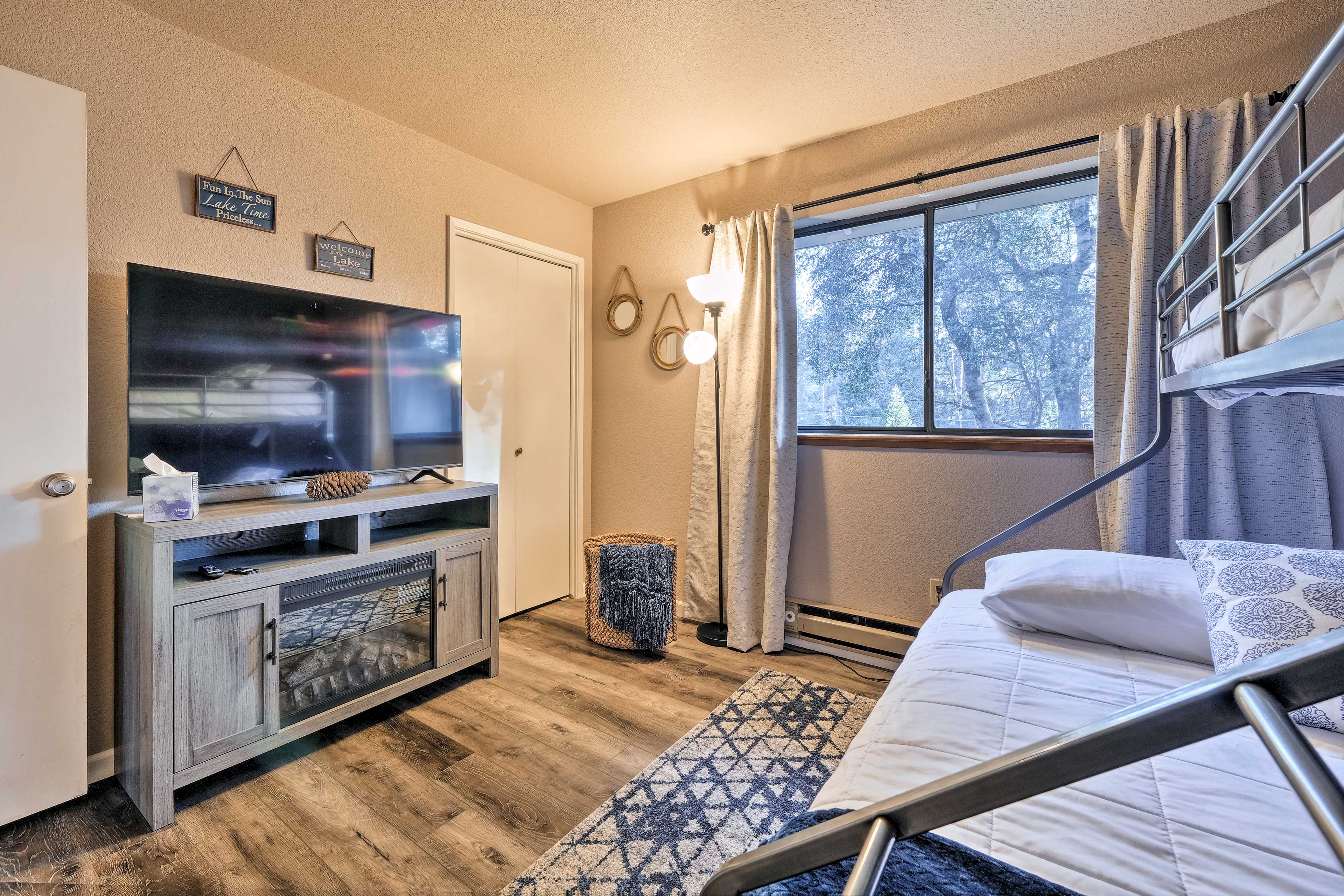 Bedroom 3 | Smart TV | Electric Fireplace