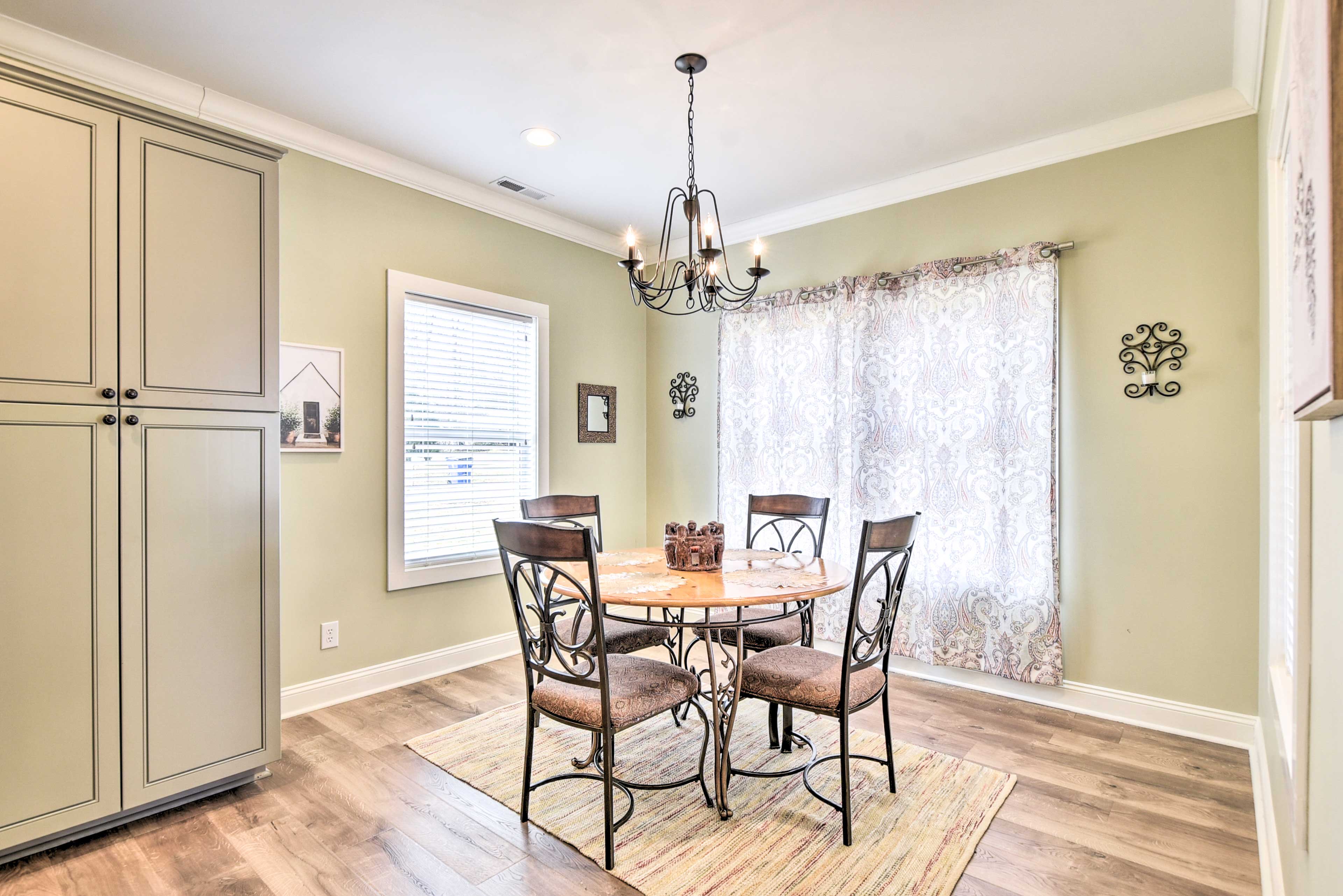 Dining Area | Dishware + Flatware