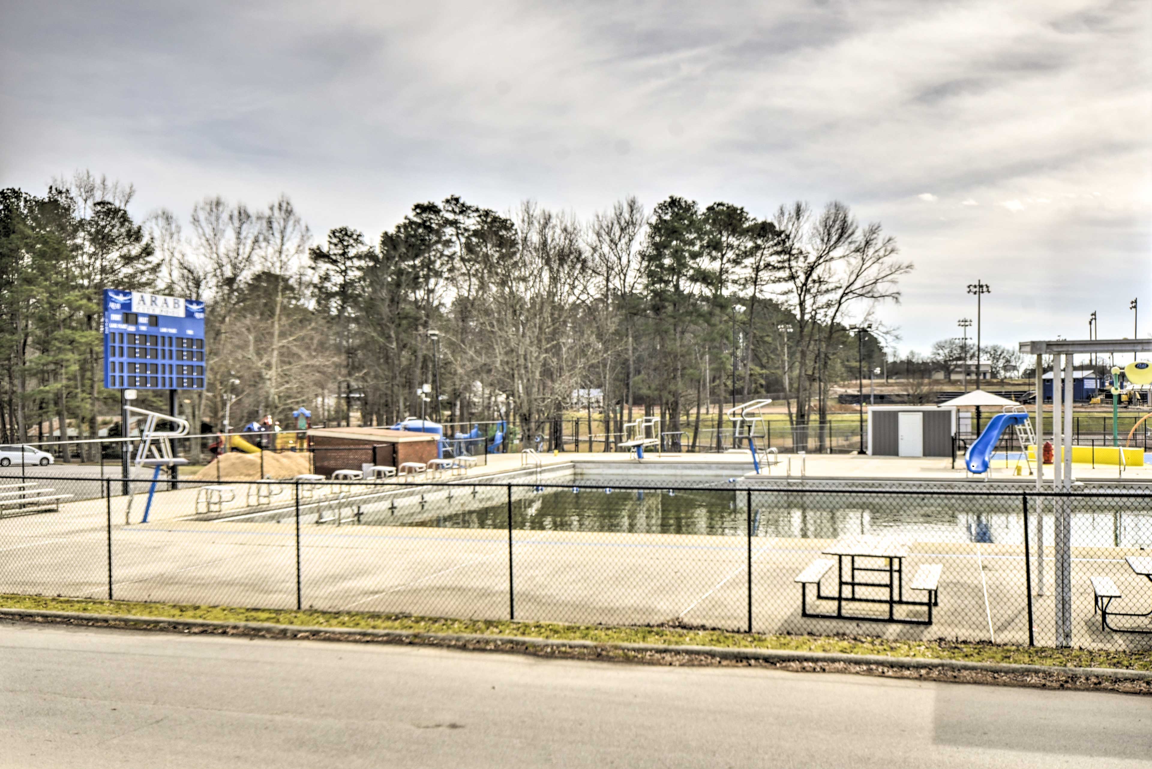 City Park | Outdoor Pool | Splash Pad