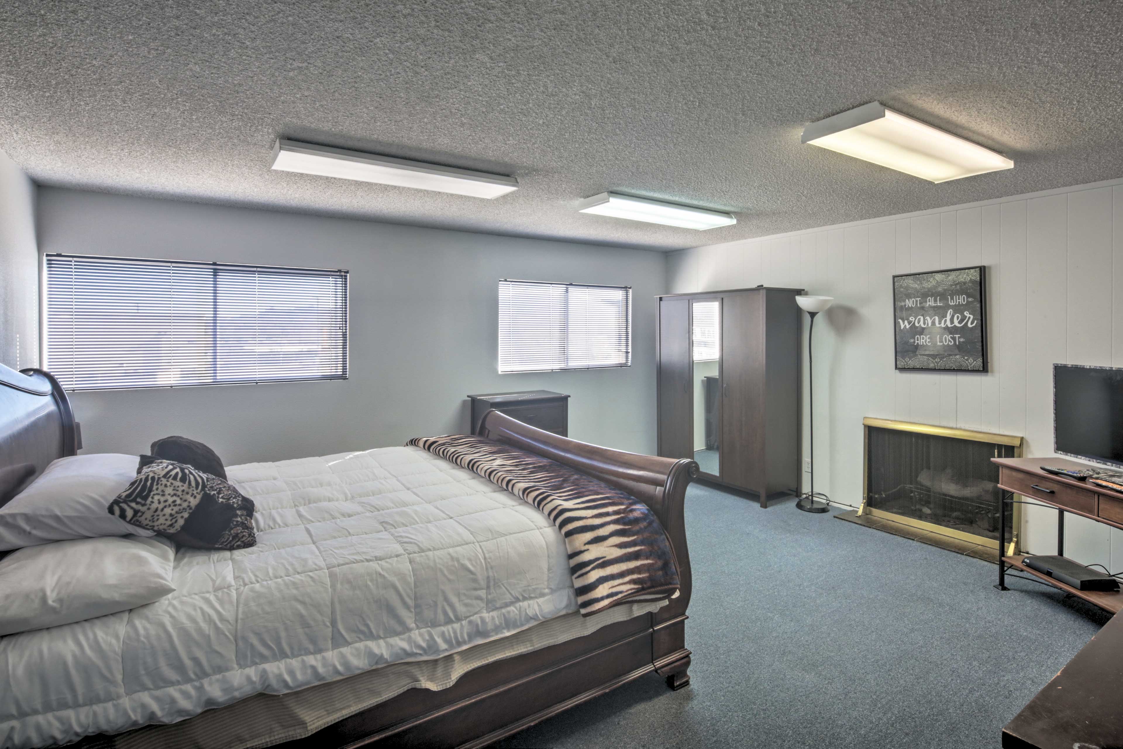 Bedroom 2 | Queen Bed | 2nd Floor | Linens Provided