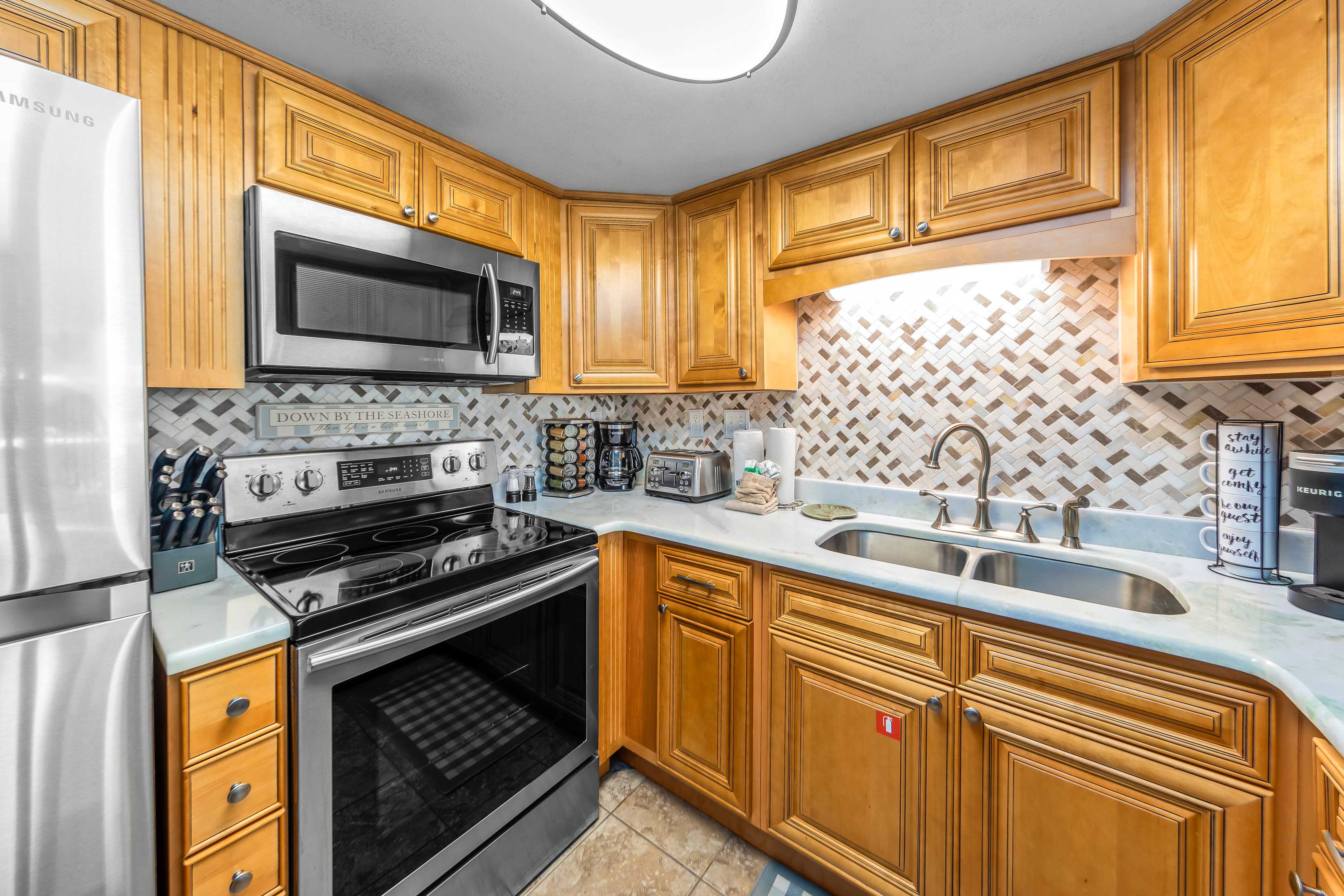 Kitchen | Fully Equipped | Cooking Basics | Garbage Disposal