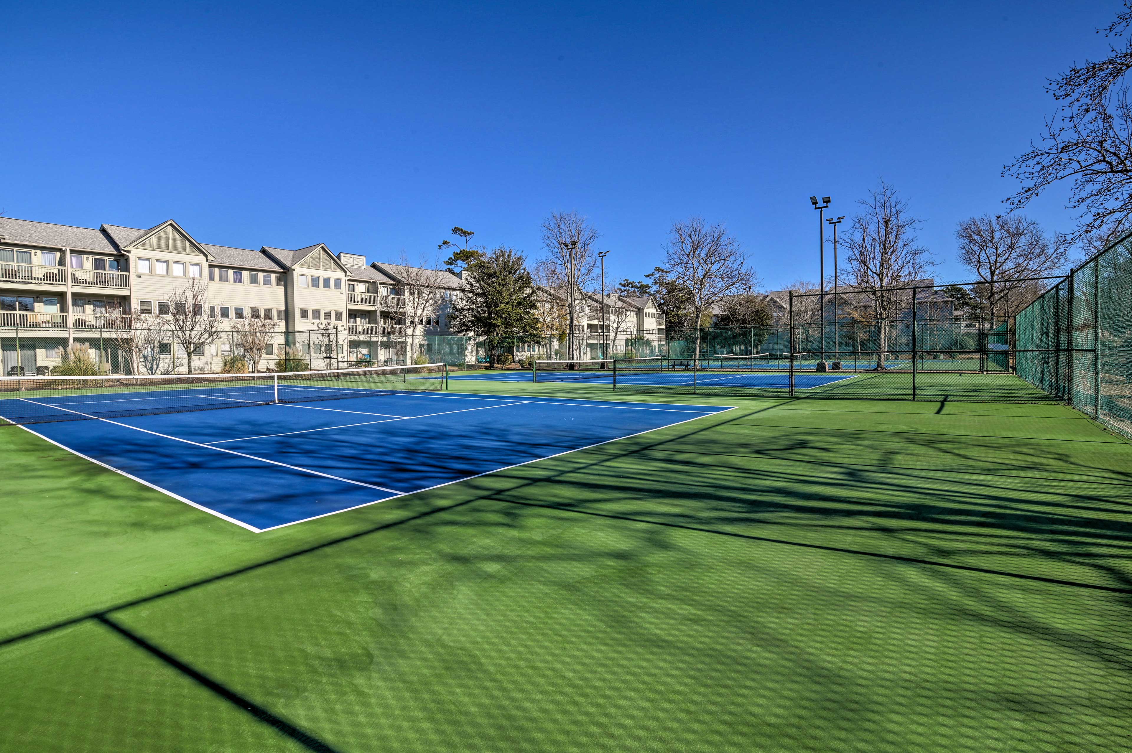 Community Amenities | Tennis Courts