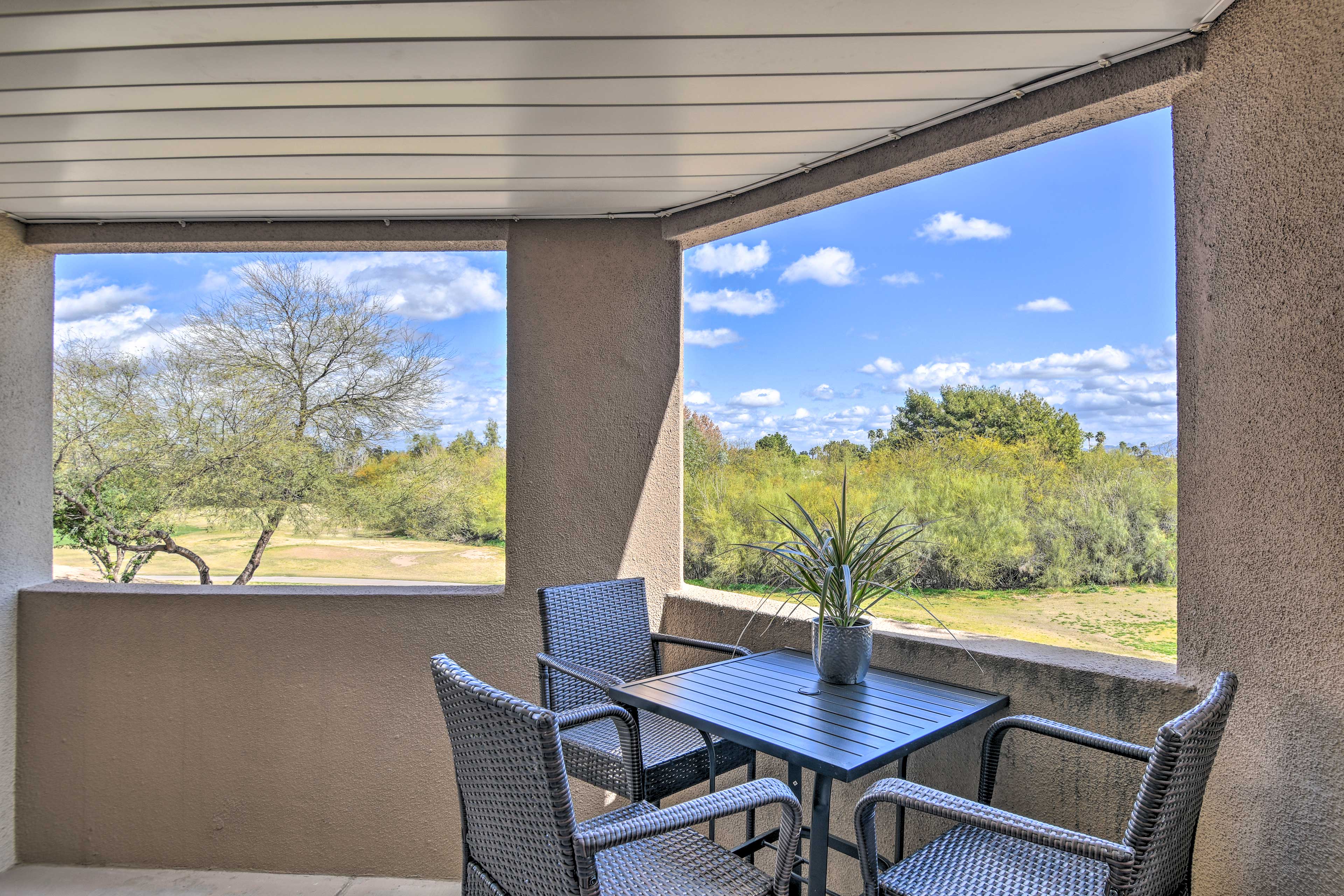 Private Balcony | Outdoor Dining