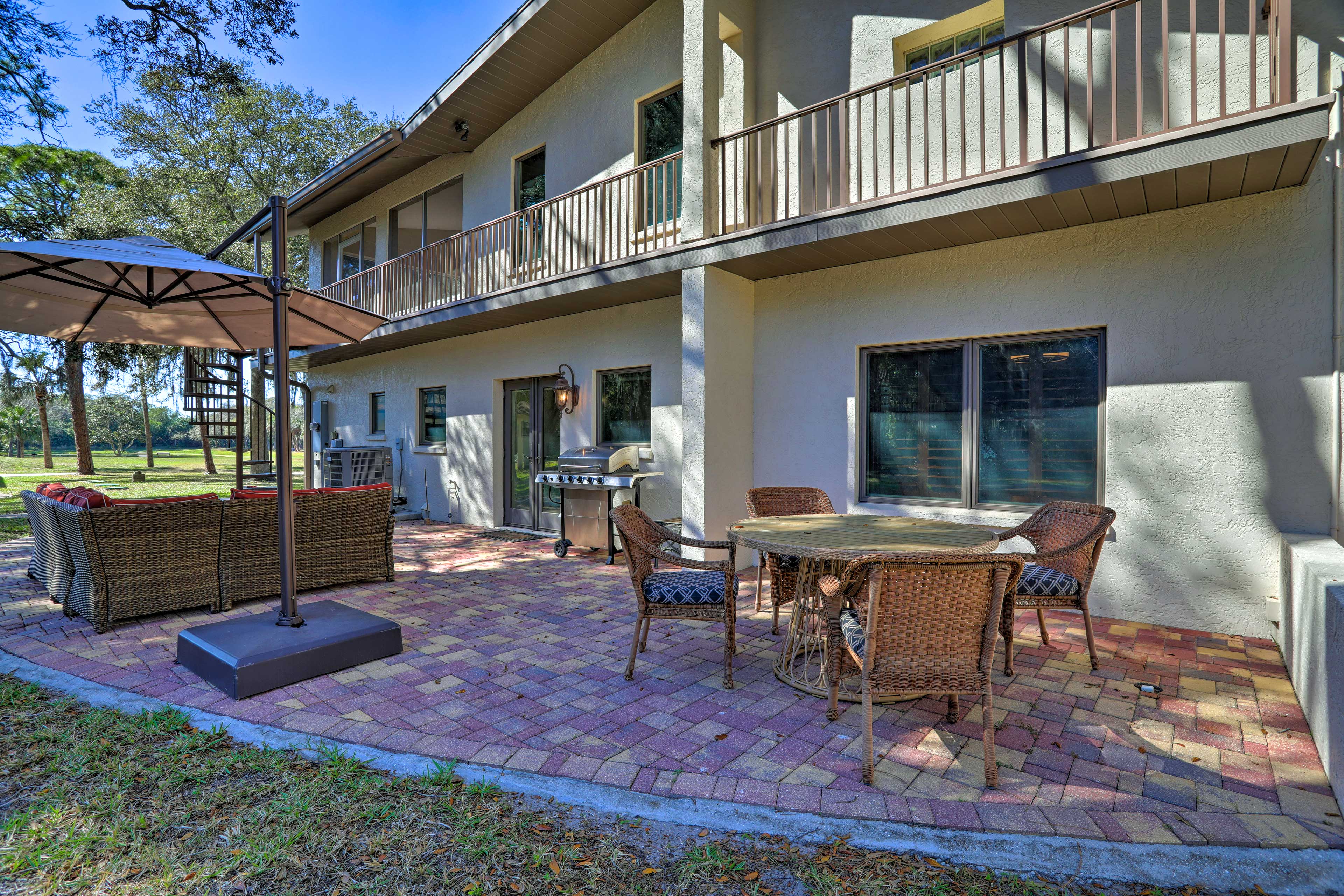 Lower Patio | Gas Grill | Outdoor Dining Table | Cushioned Seating