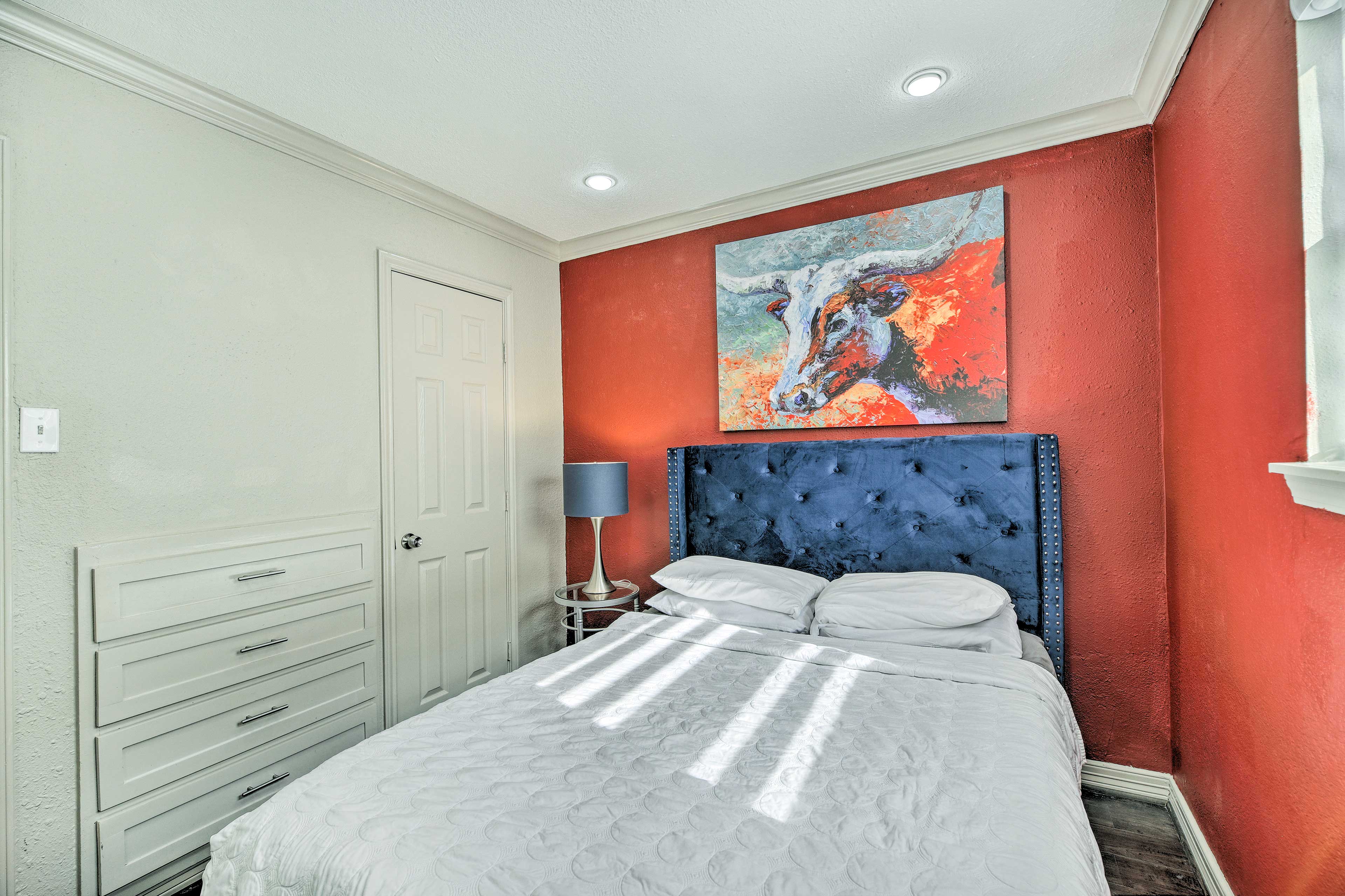 Bedroom 1 | Queen Bed | Linens Provided