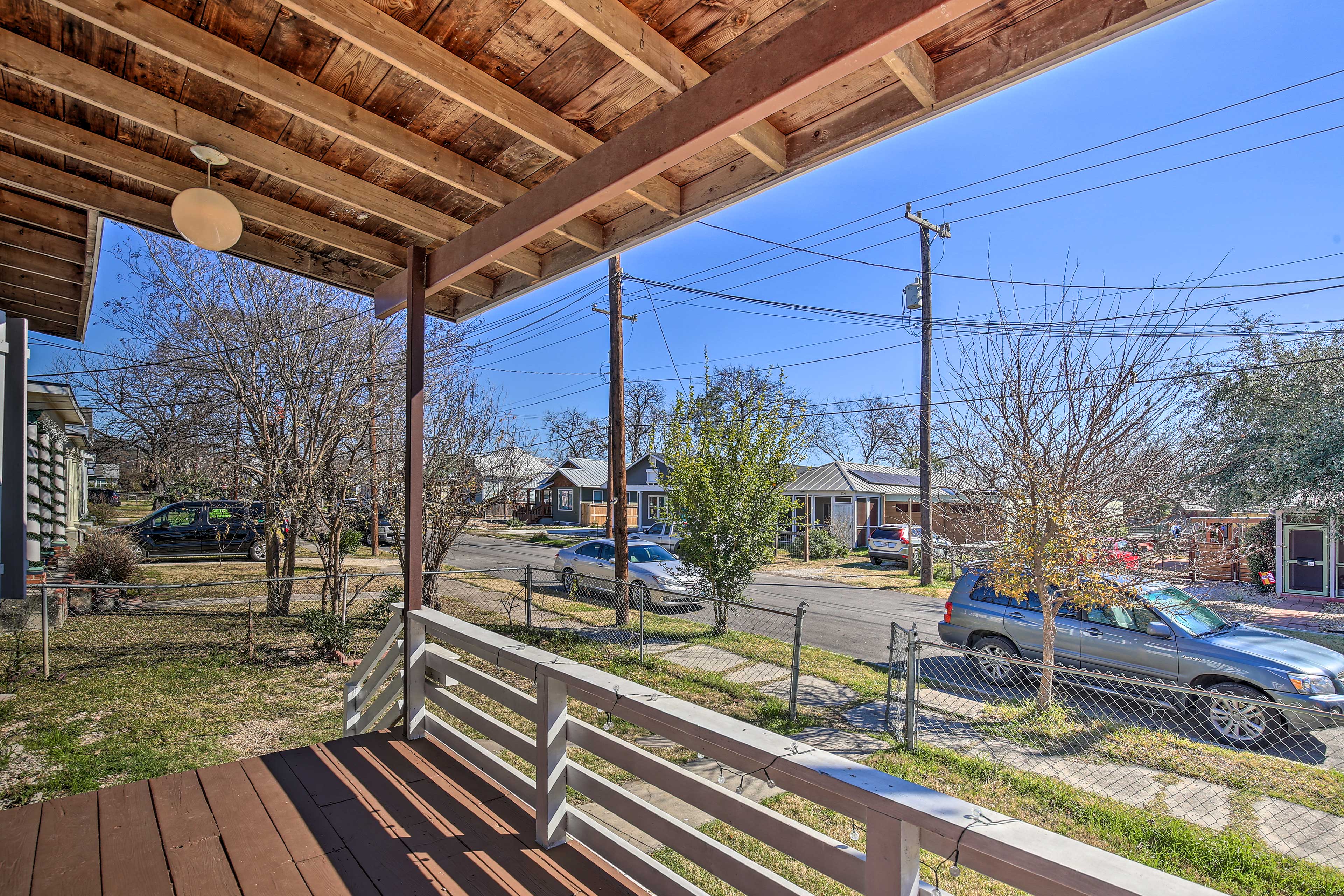 Covered Front Porch | Ring Doorbell