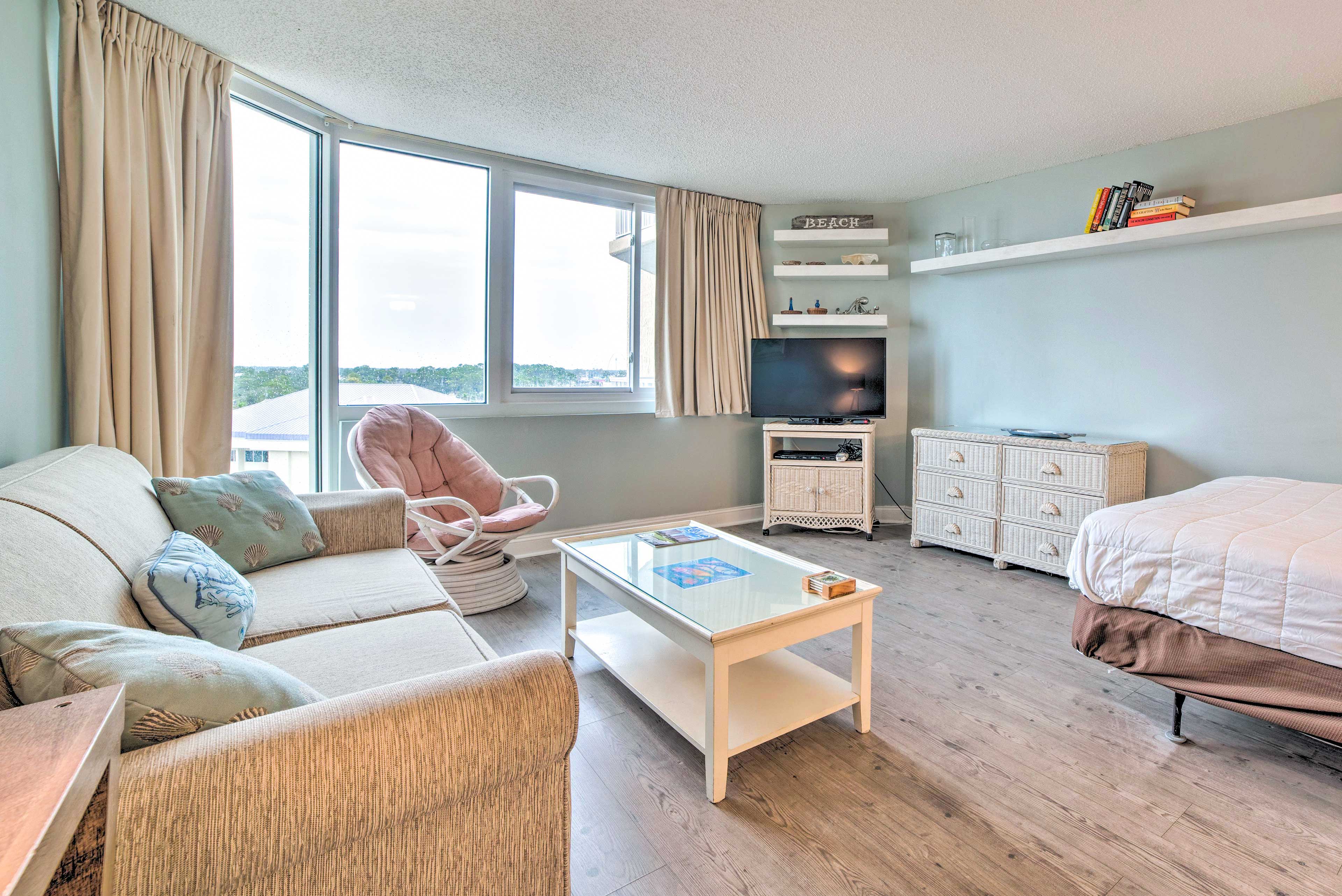 Panama City Beach Vacation Rental | Studio | 1BA | 489 Sq Ft | Step-Free Access