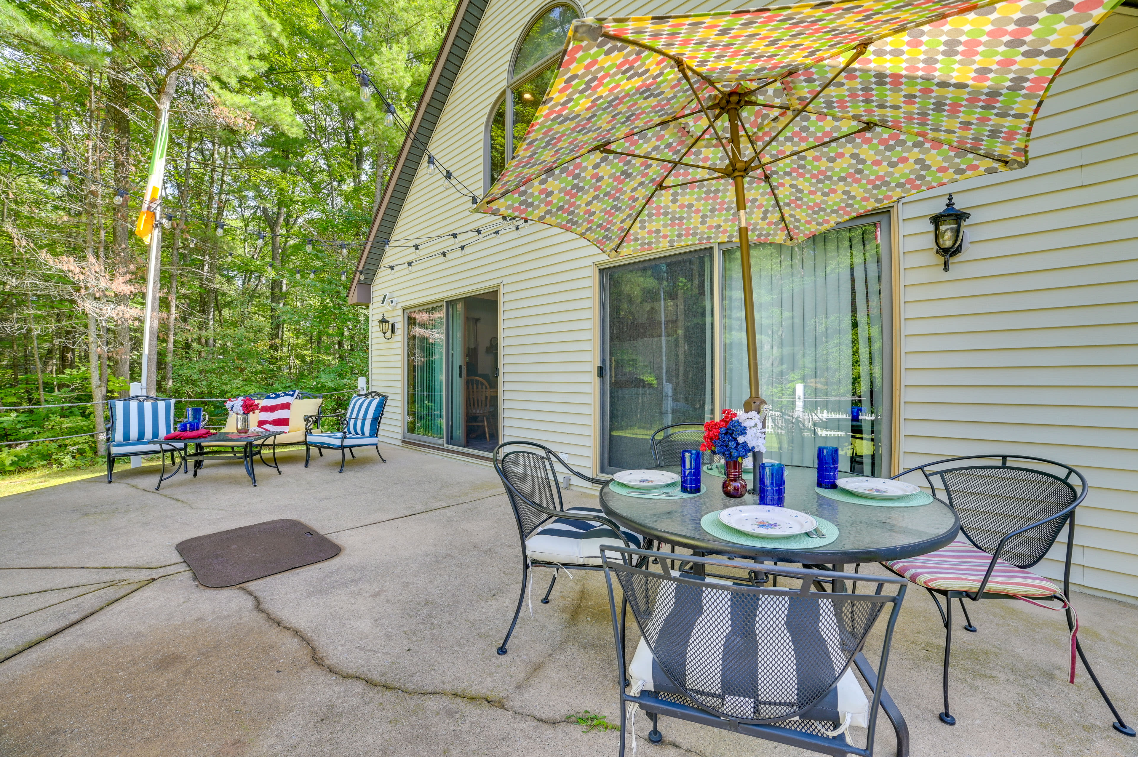 Patio | Outdoor Dining Table