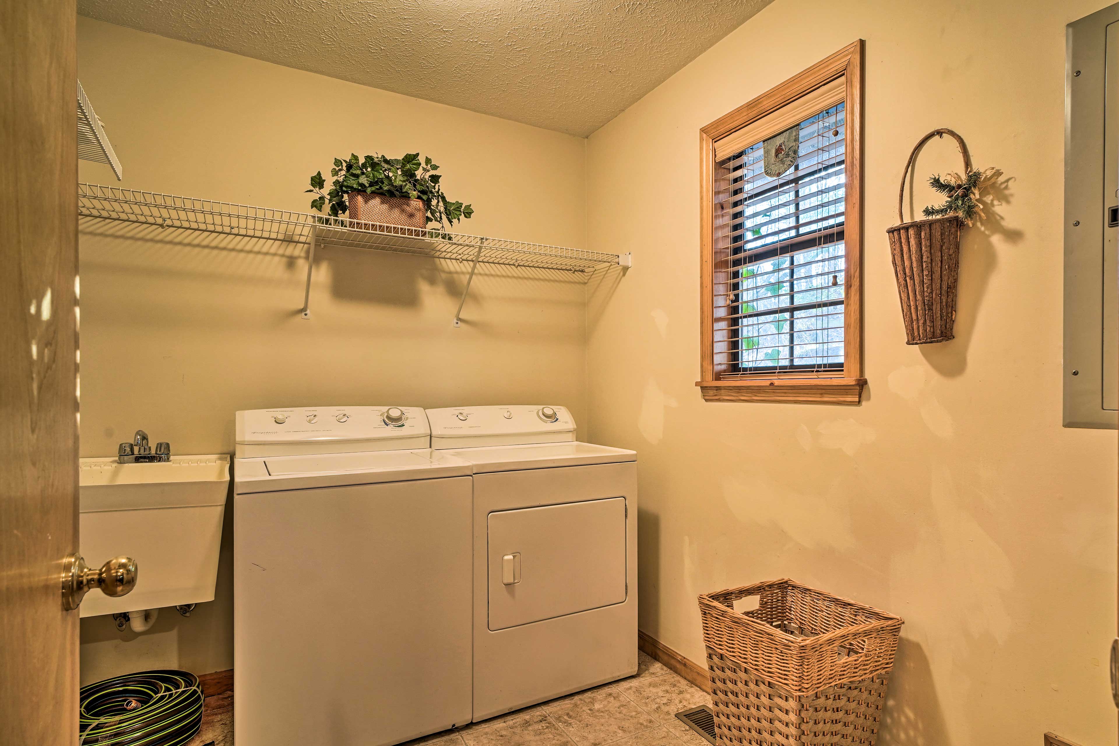 Laundry Room | Main Level