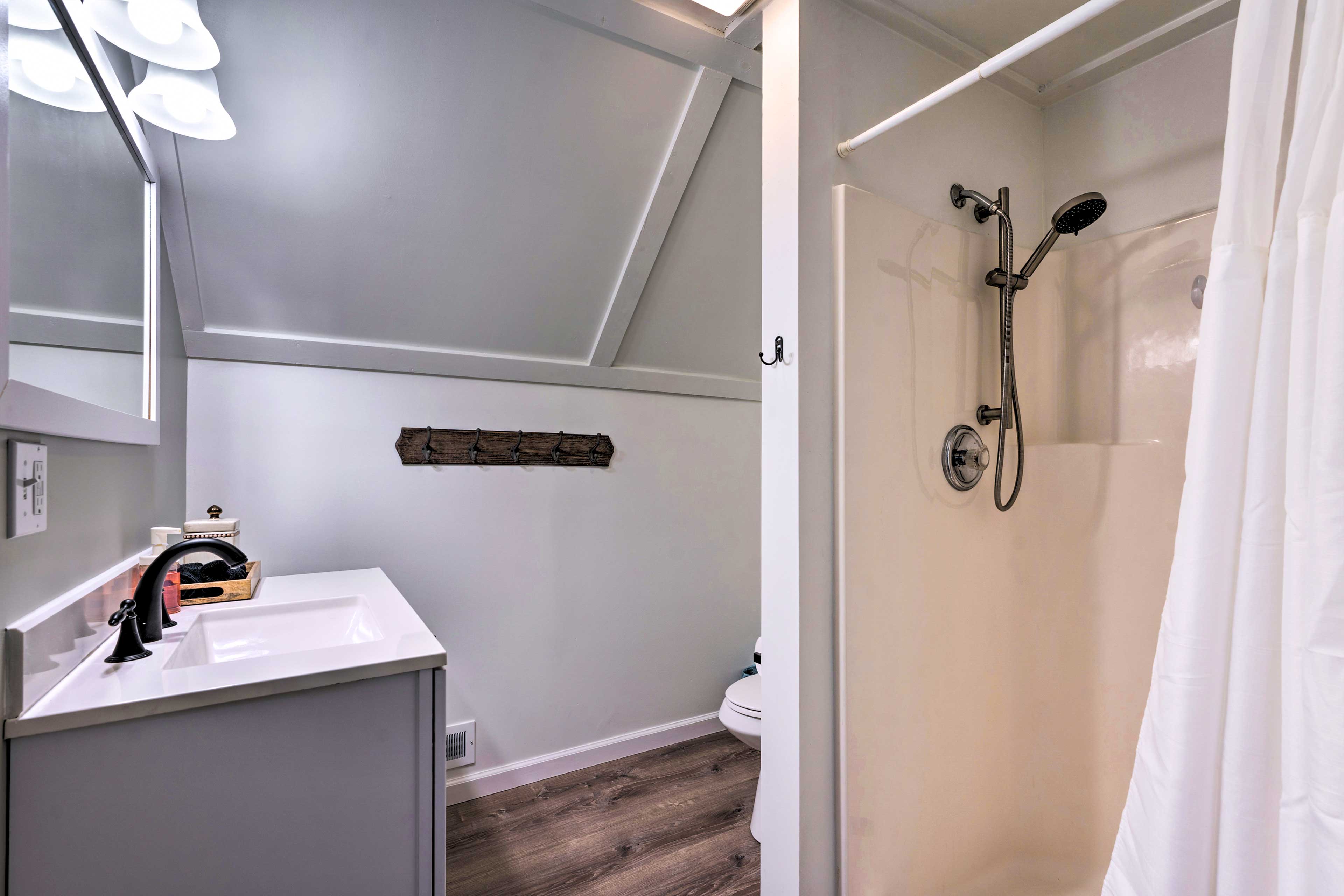 Full Bathroom | Walk-In Shower