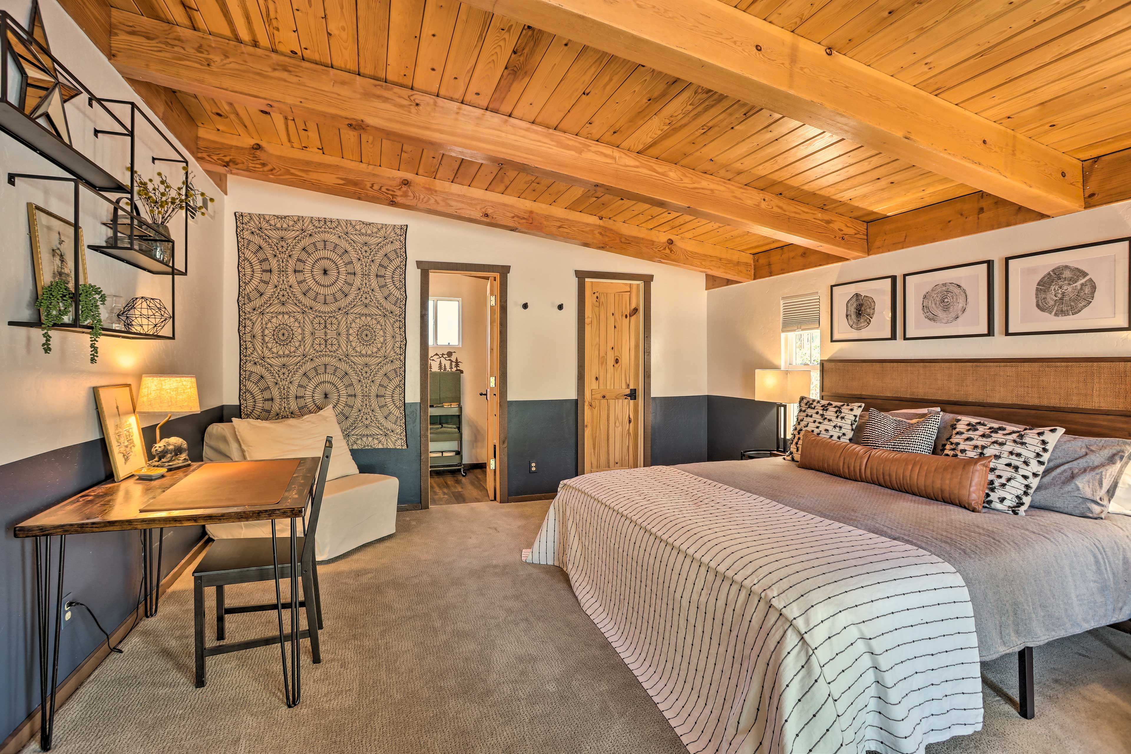 Bedroom 1 | 2nd Floor | King Bed | Linens Provided | Smart TV