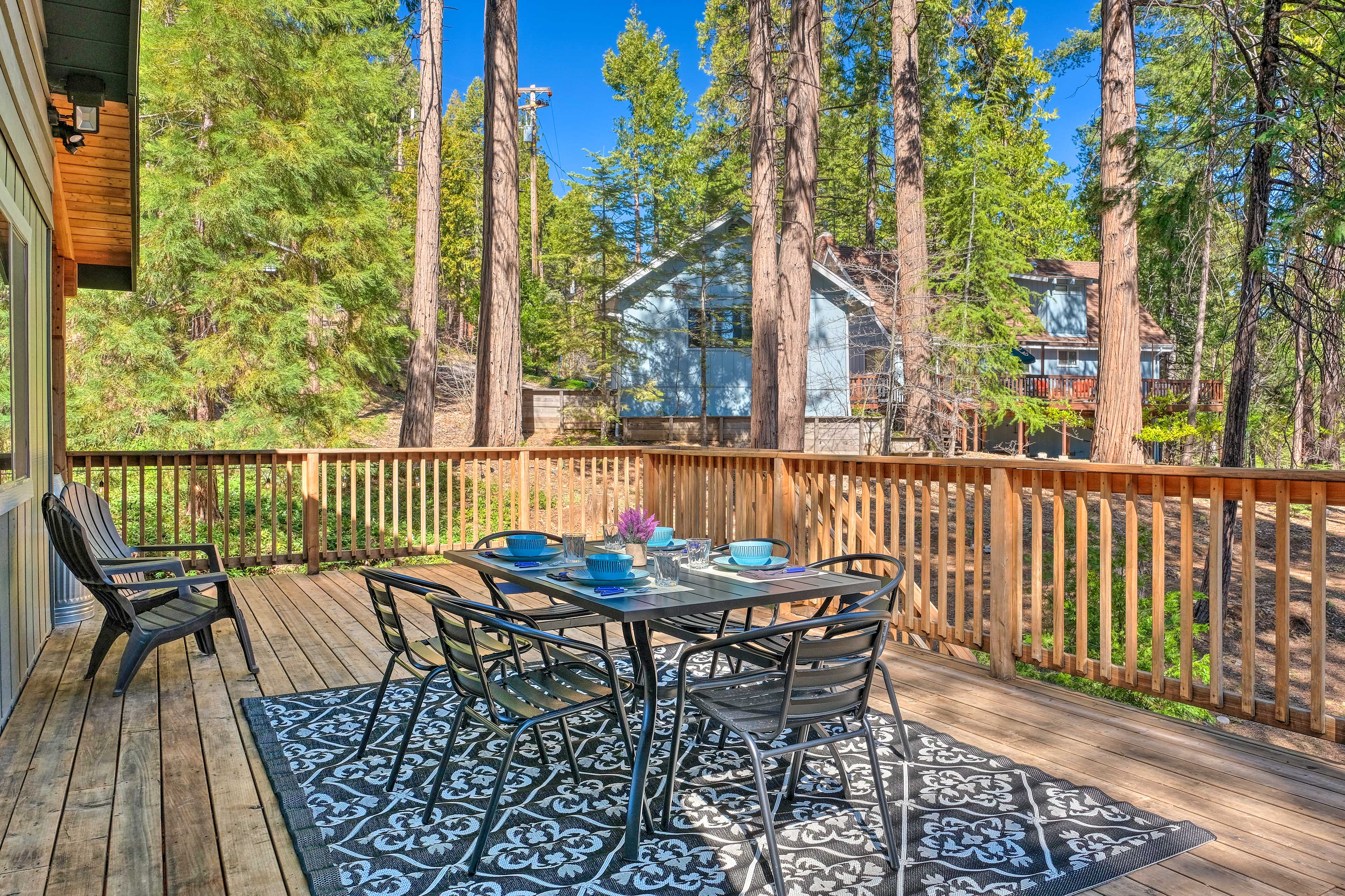 Deck | Dining Area