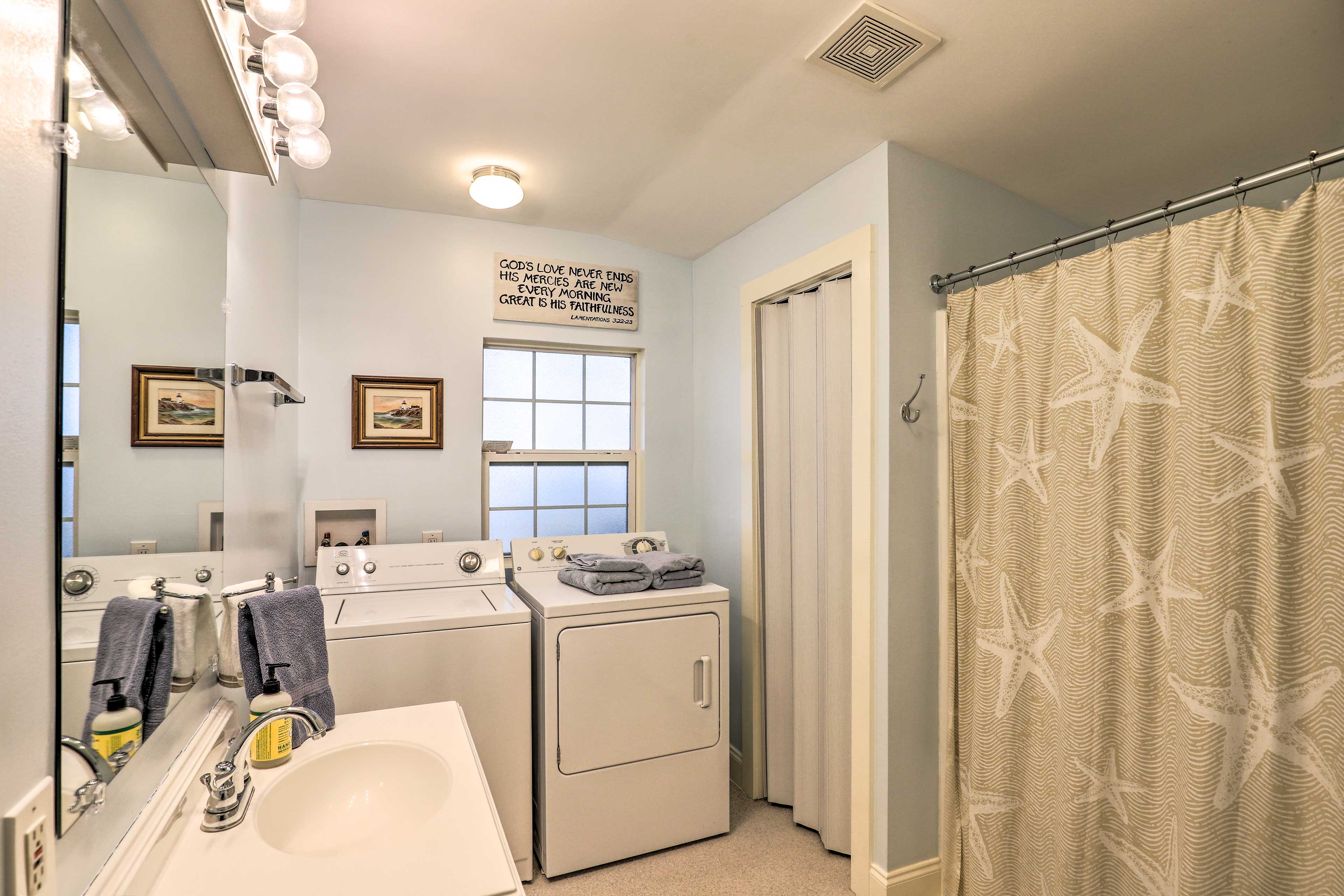 Full Bathroom | In-Unit Laundry