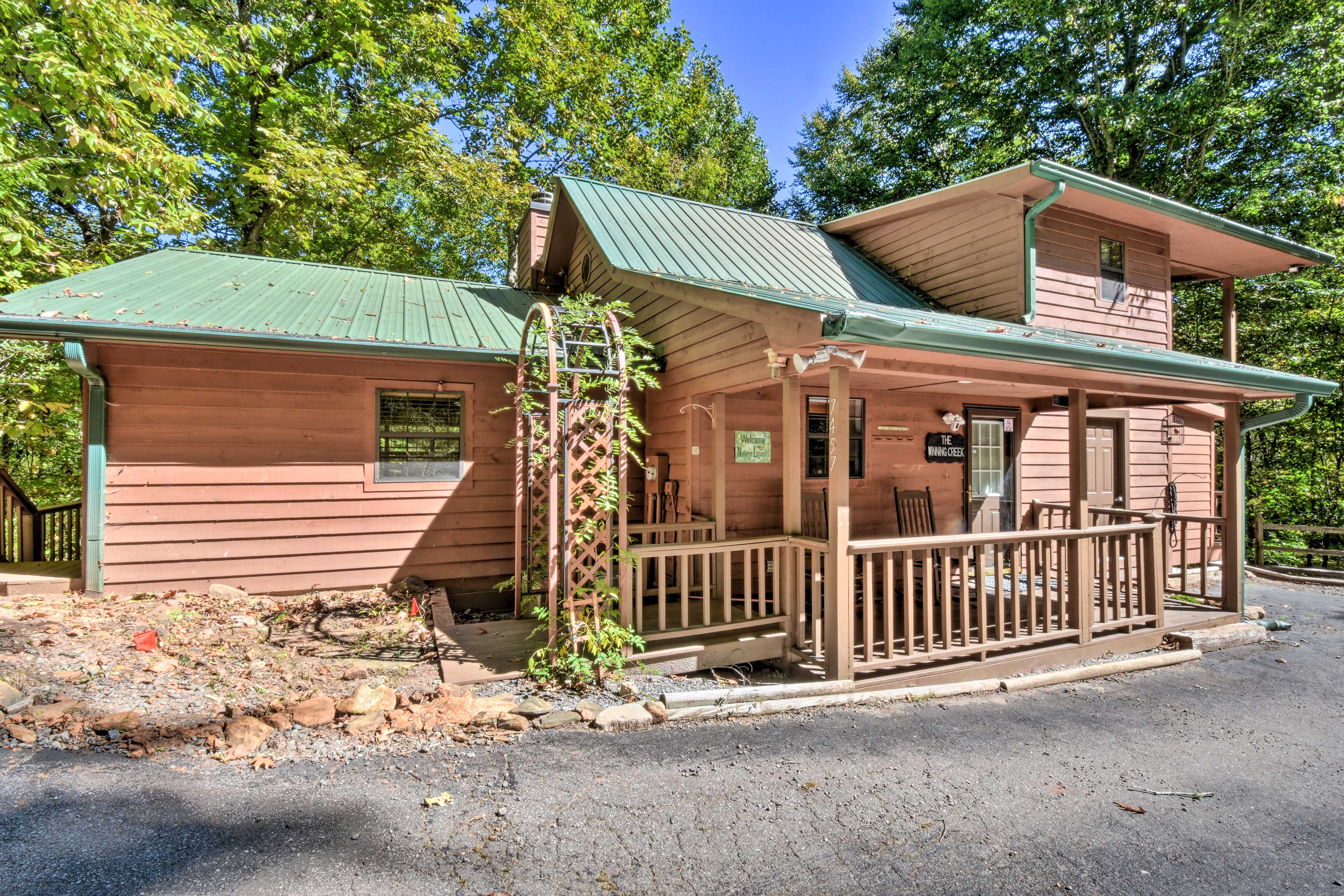 Hiawassee Vacation Rental | 3BR | 3.5BA | 2 Steps Required for Access