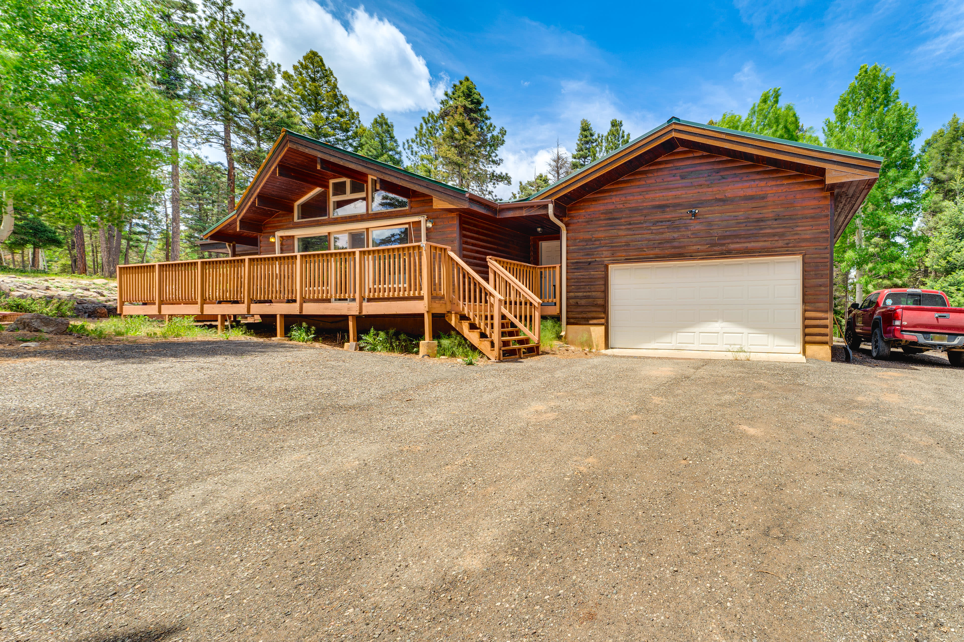 Front Exterior | Single-Story Cabin | 2,000 Sq Ft