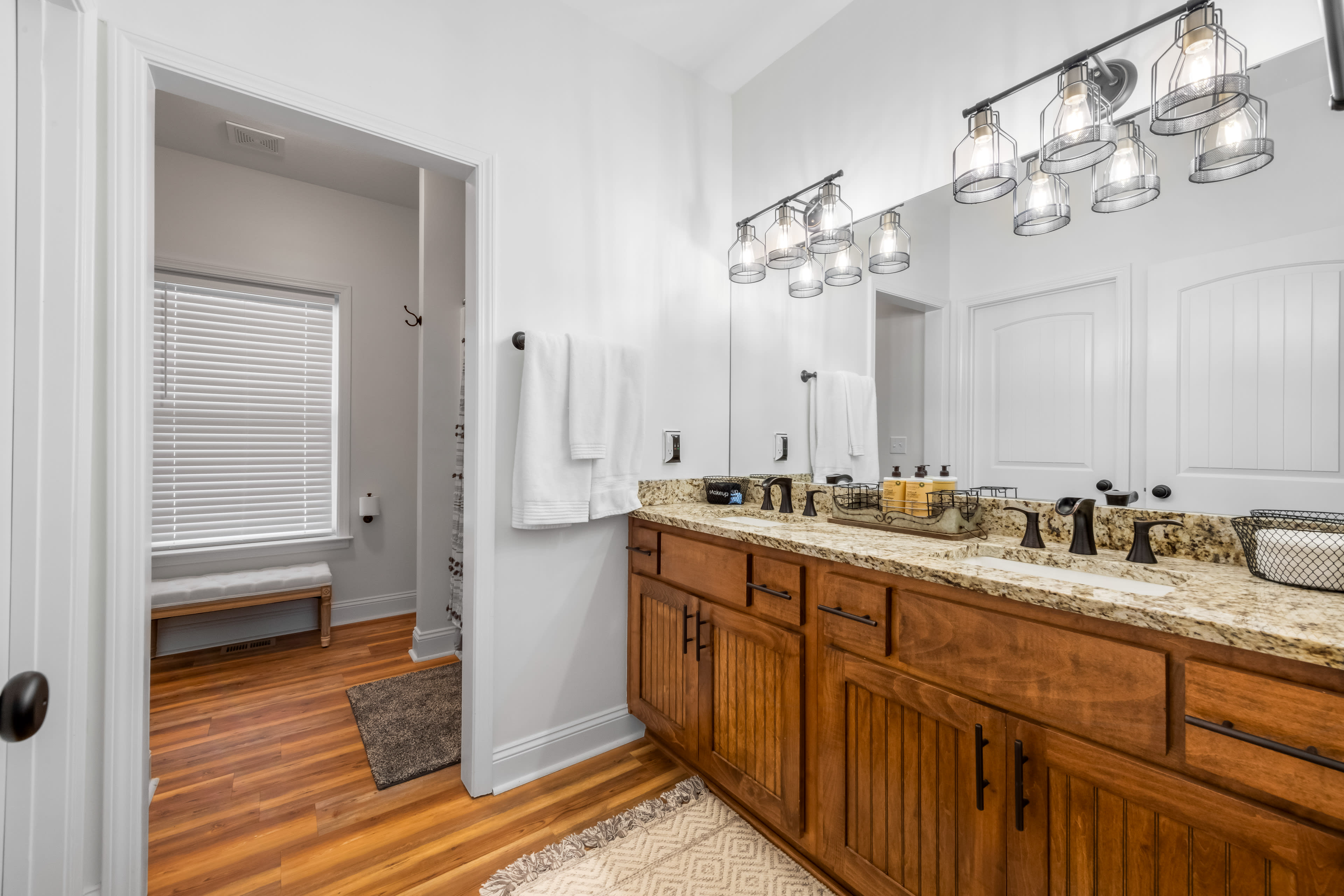 En-Suite Bathroom | Soaking Tub | Shower