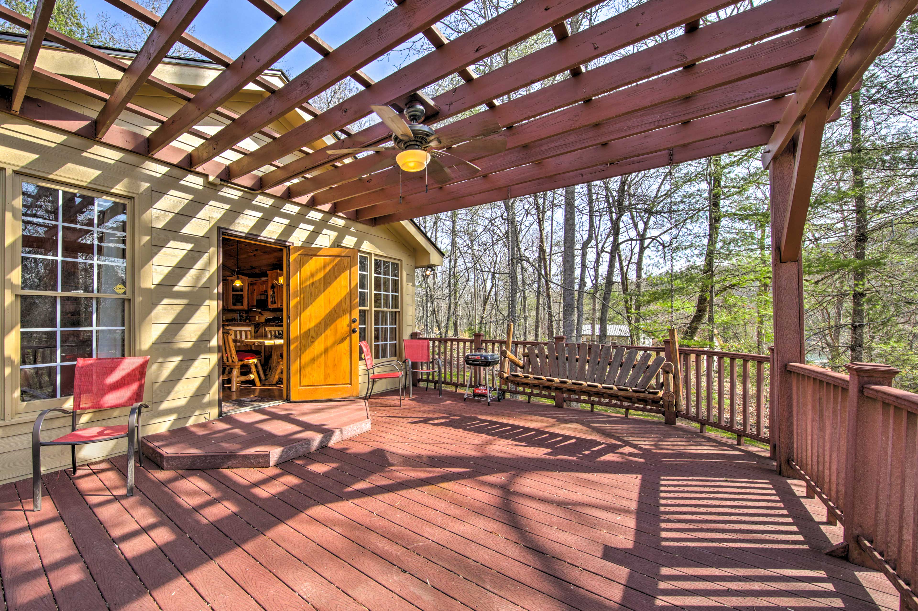 Furnished Porch