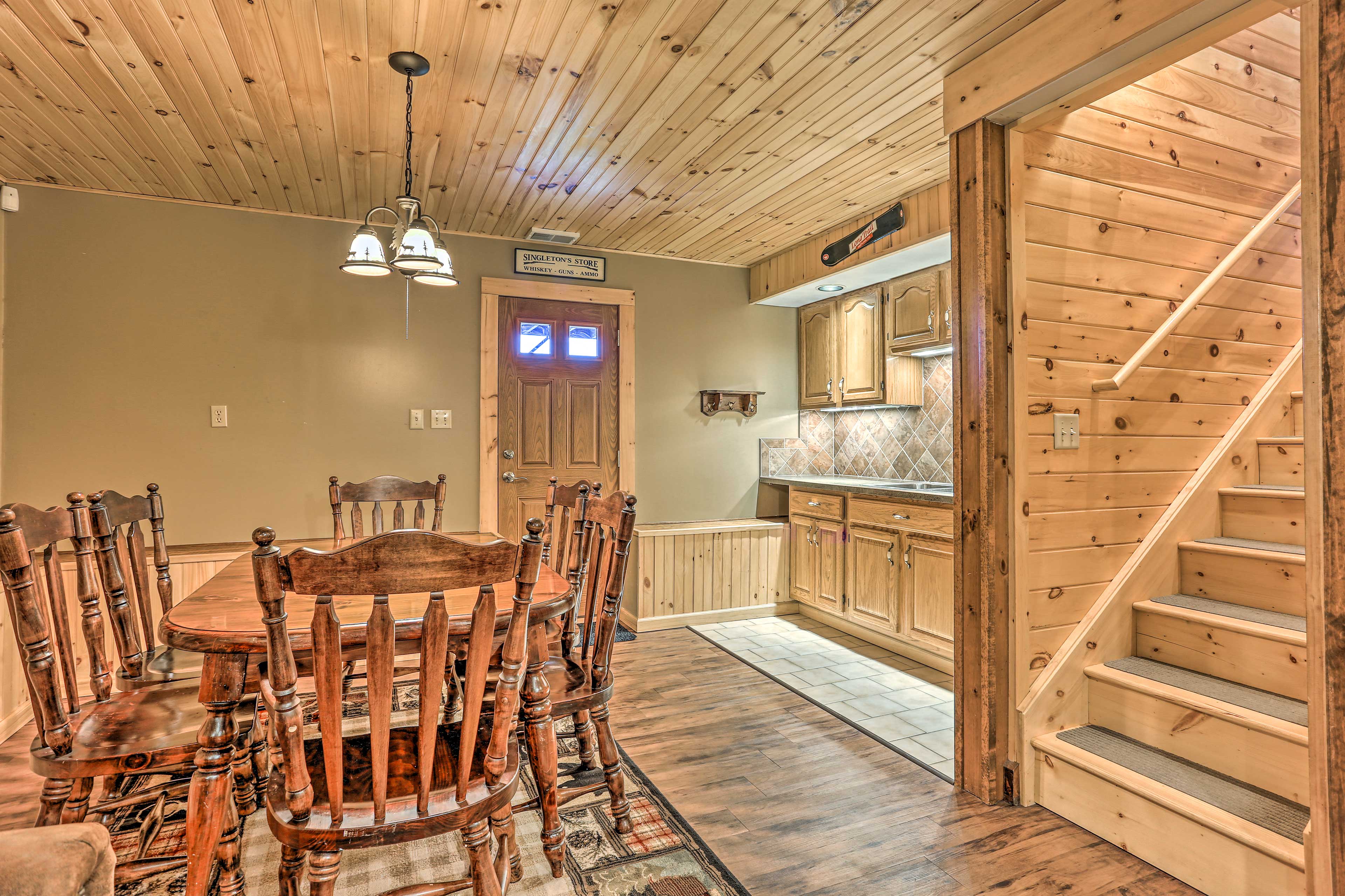 Additional Dining Area | Lower Level