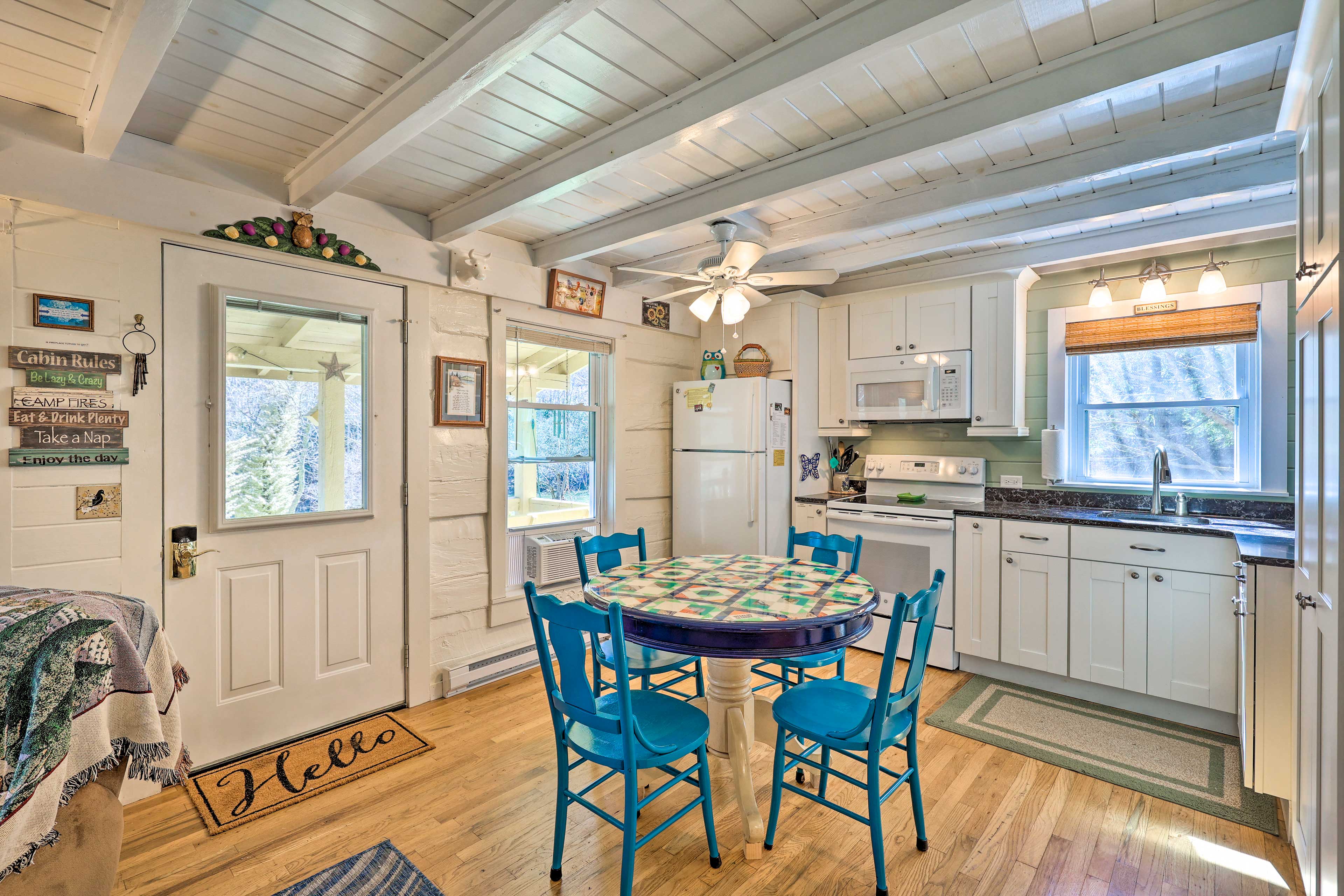 Dining Area | Dishware Provided