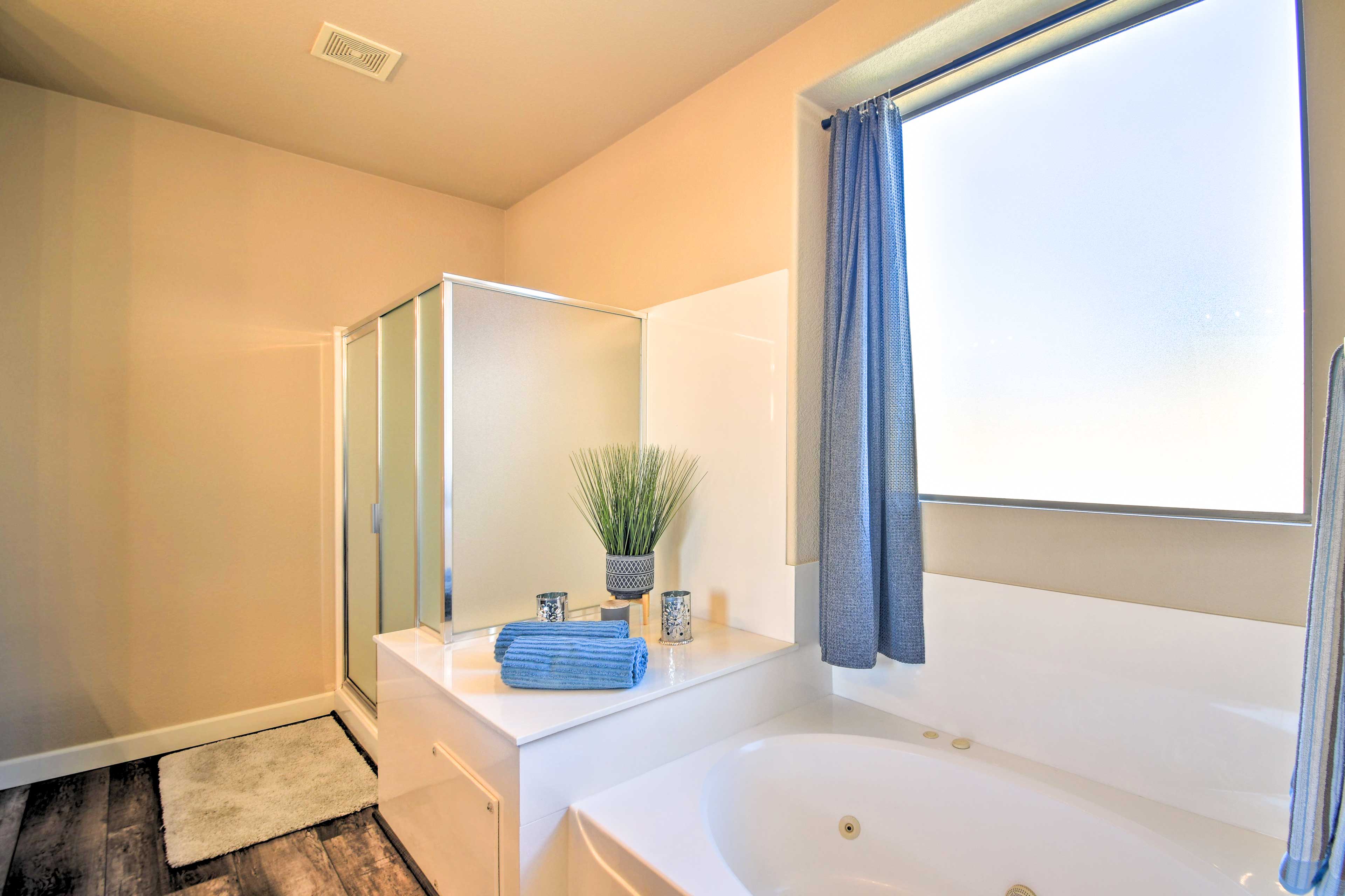 En-Suite Bathroom | Complimentary Toiletries