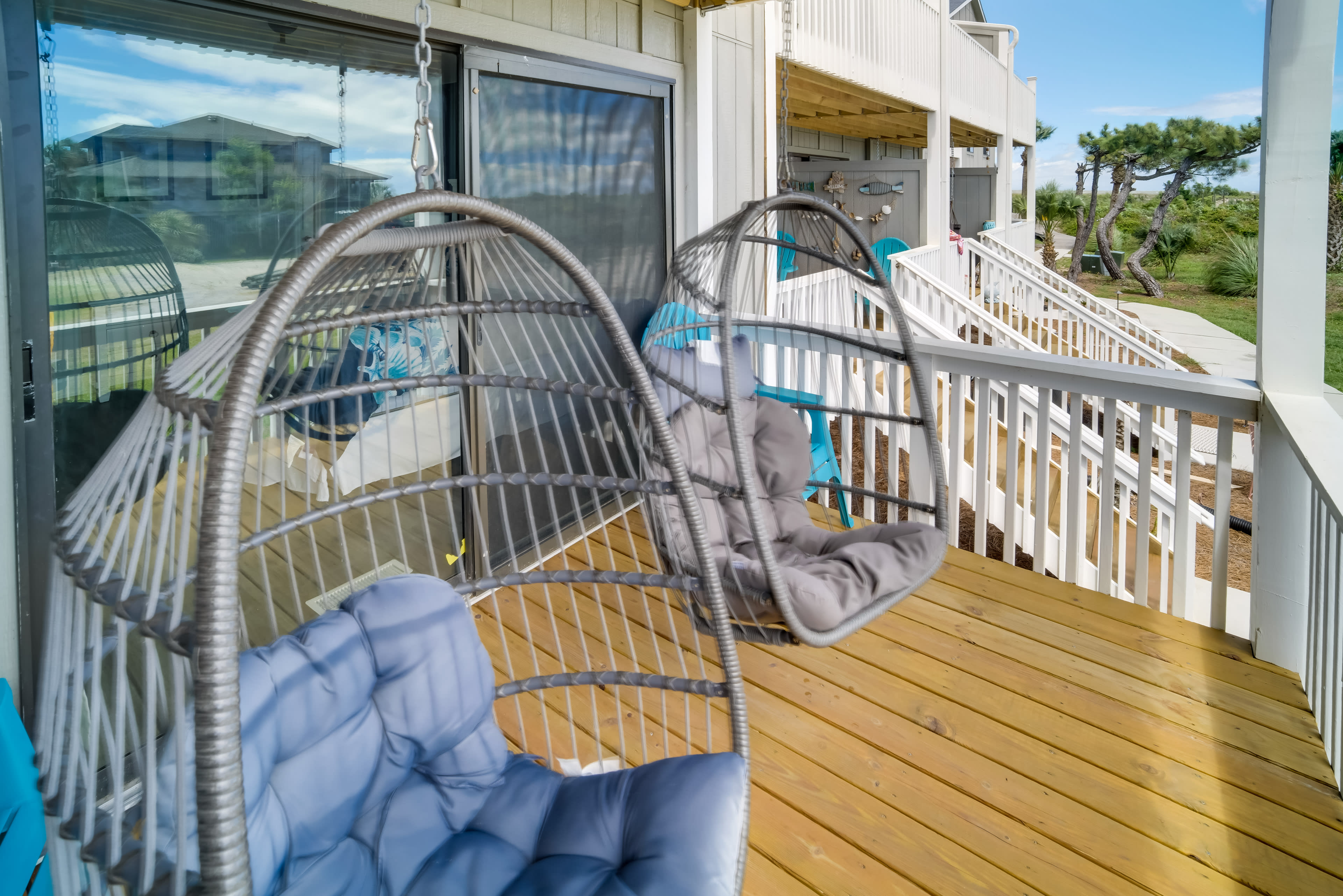 Covered Balcony | Beach Umbrellas | Charcoal Grill (Charcoal Not Provided)