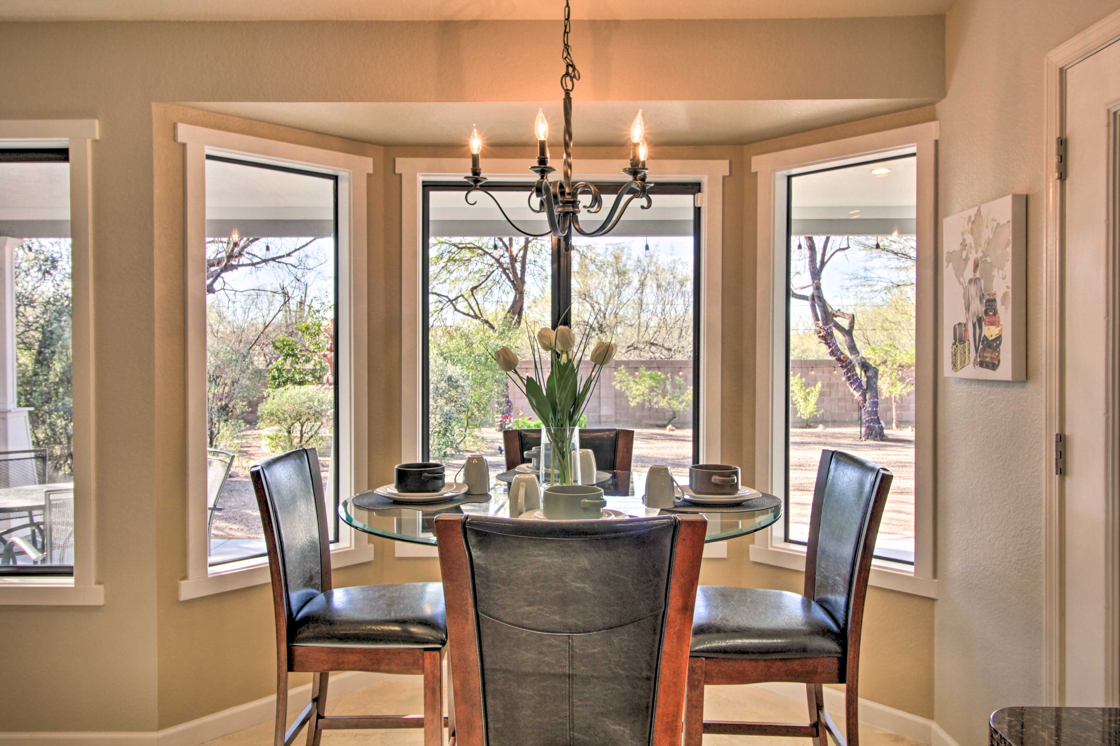 Additional Dining Area | Breakfast Table