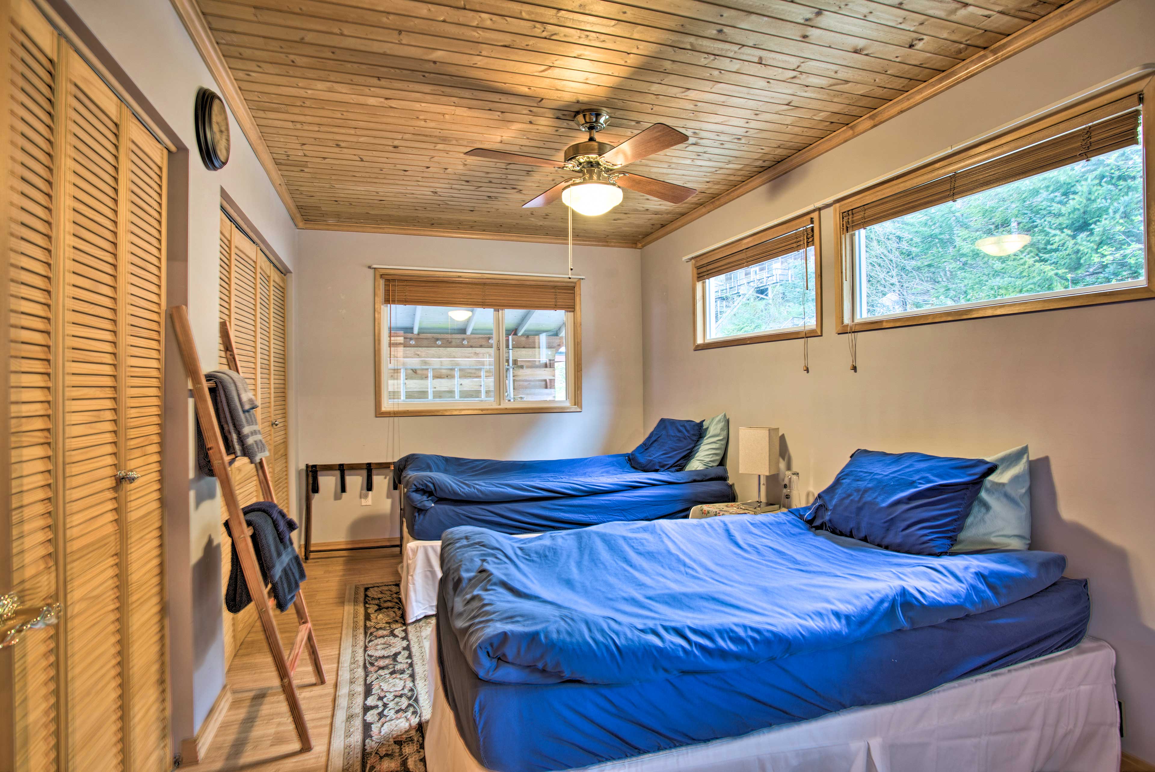 Bedroom 2 | 2 Twin Beds