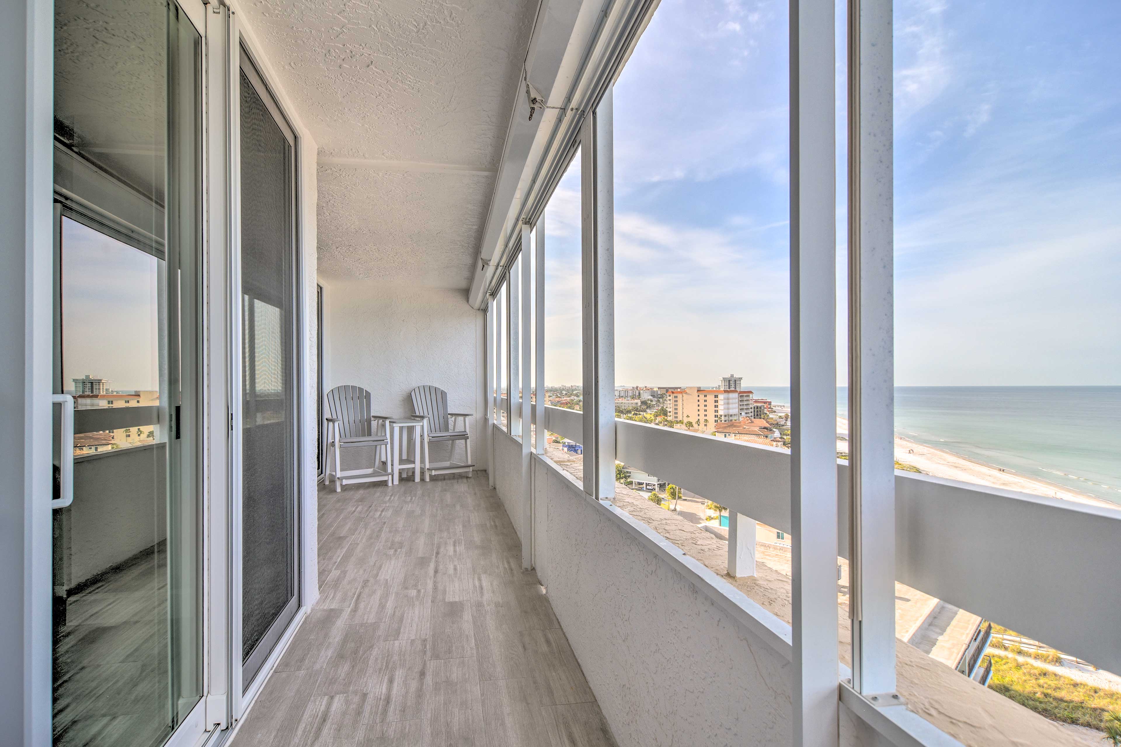 Remodeled Redington Shores Gem on the Beach!