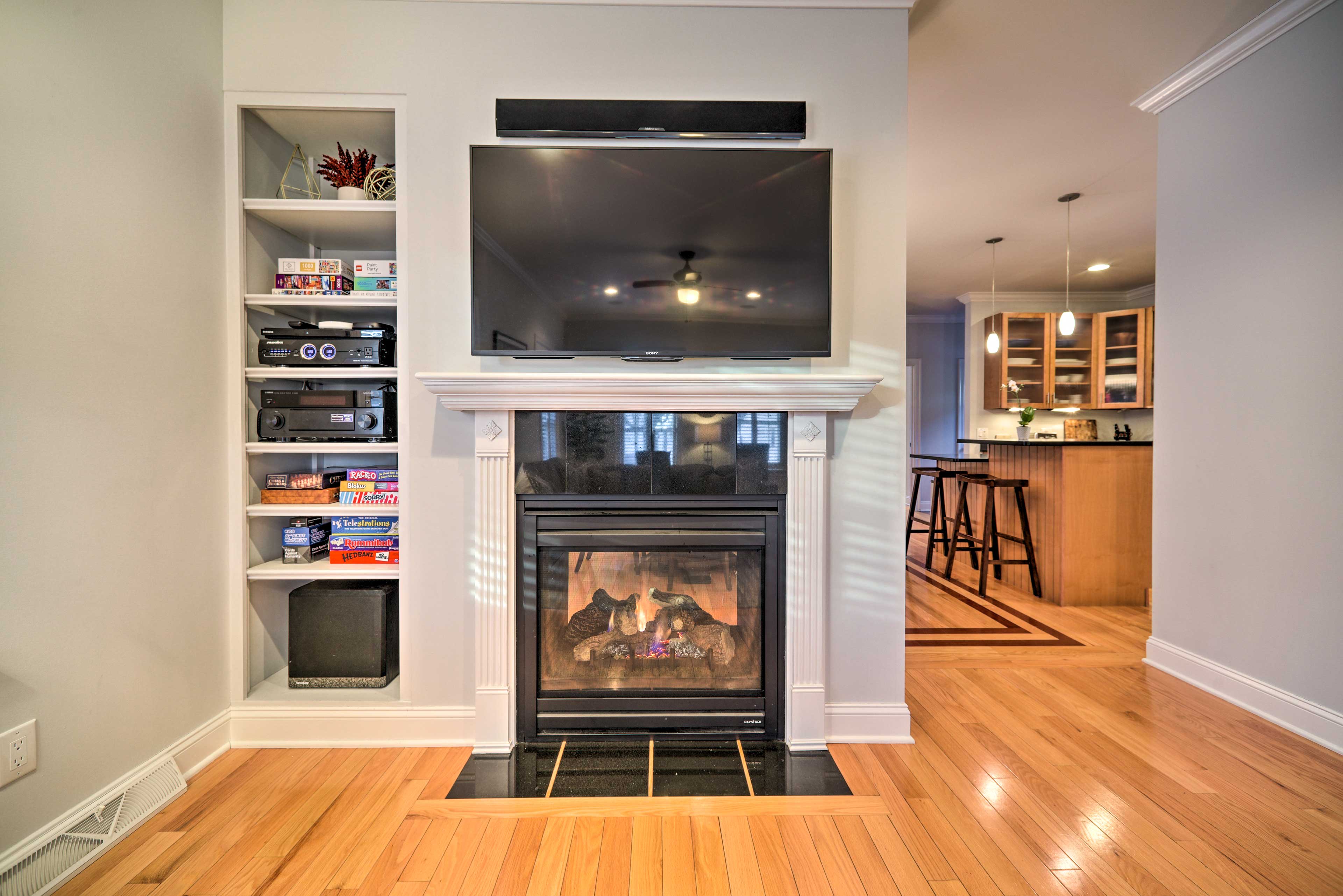 Living Room | Gas Fireplace | Board Games