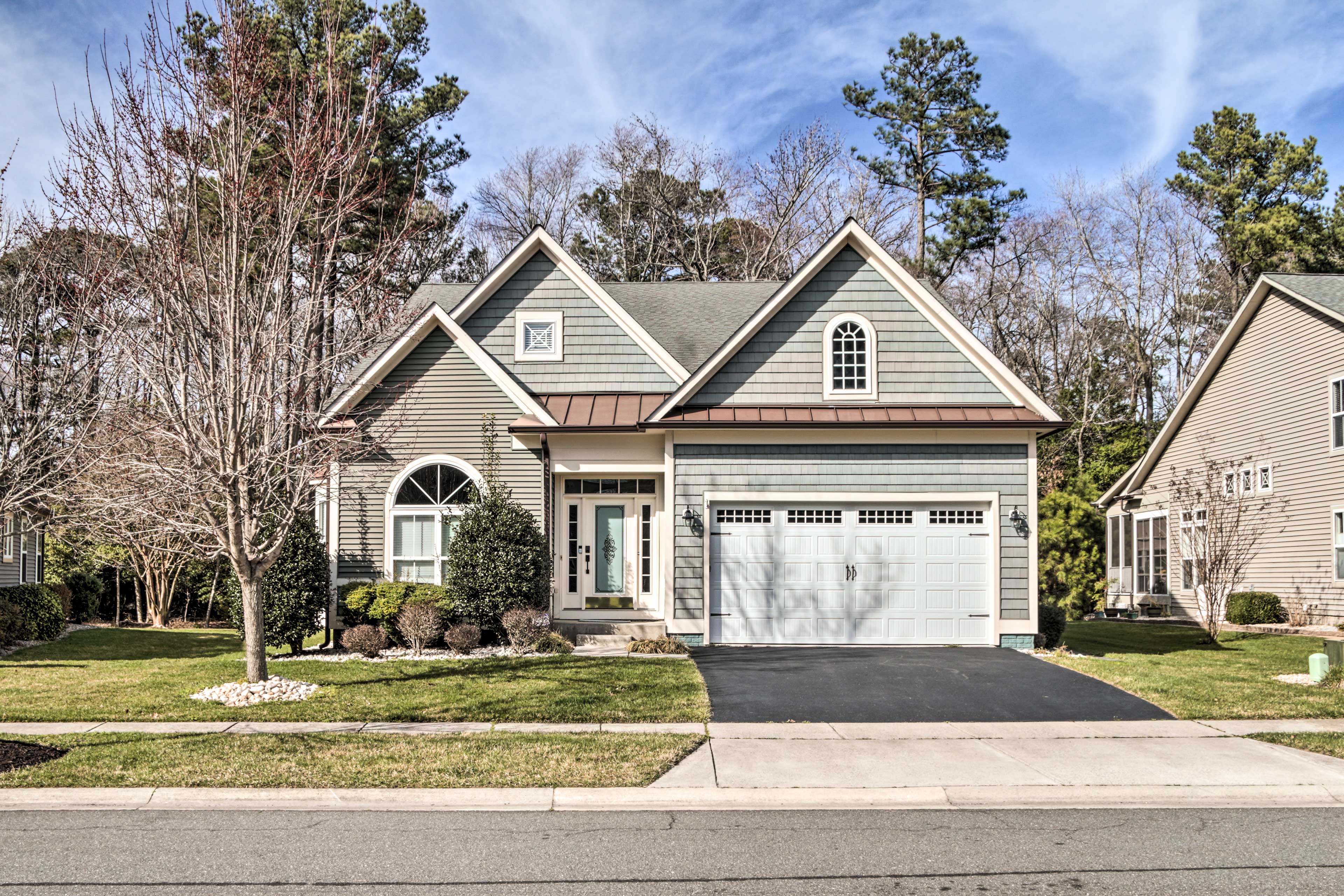 House Exterior | 2-Story Home