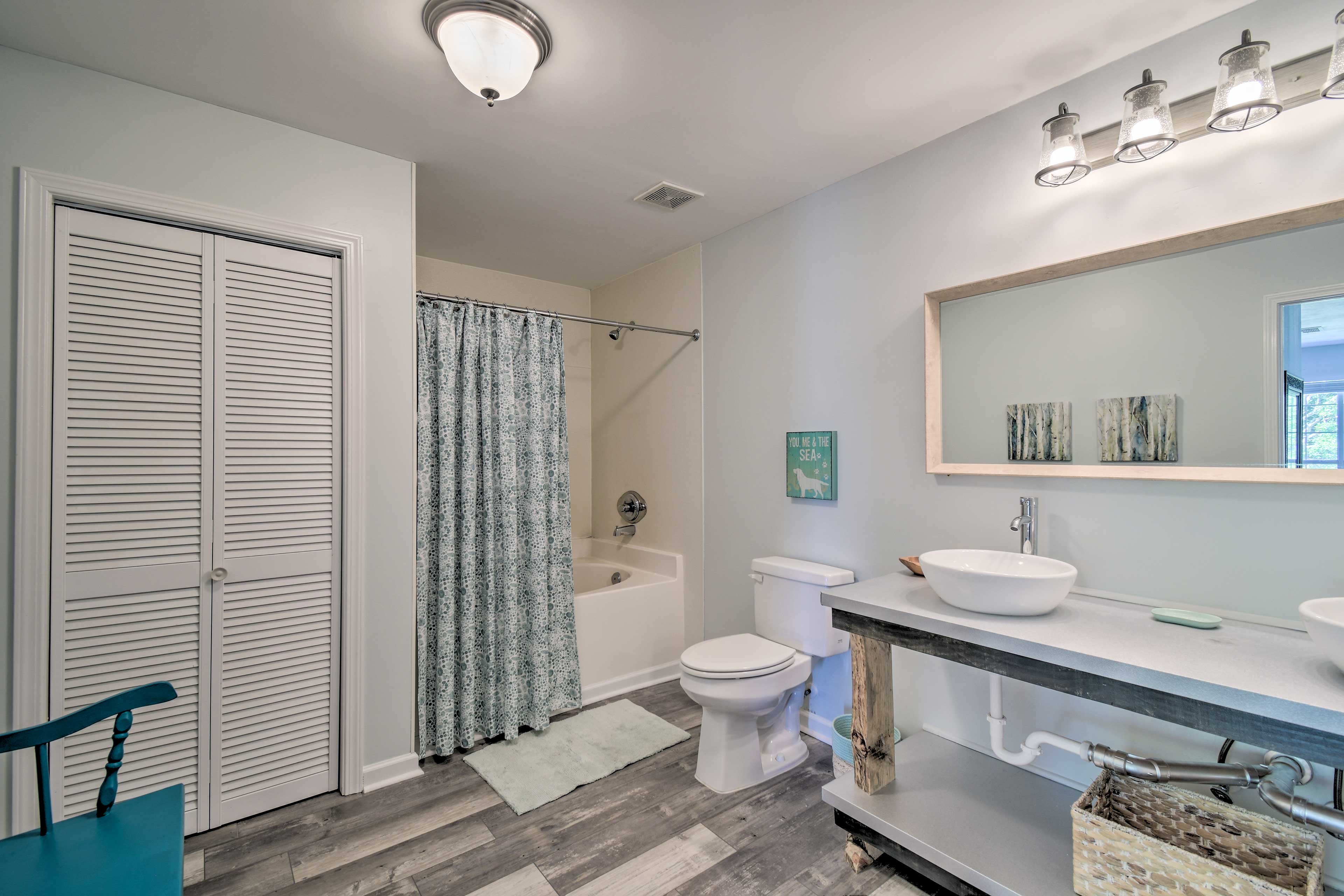 En-Suite Bathroom | 2nd Floor | Towels Provided