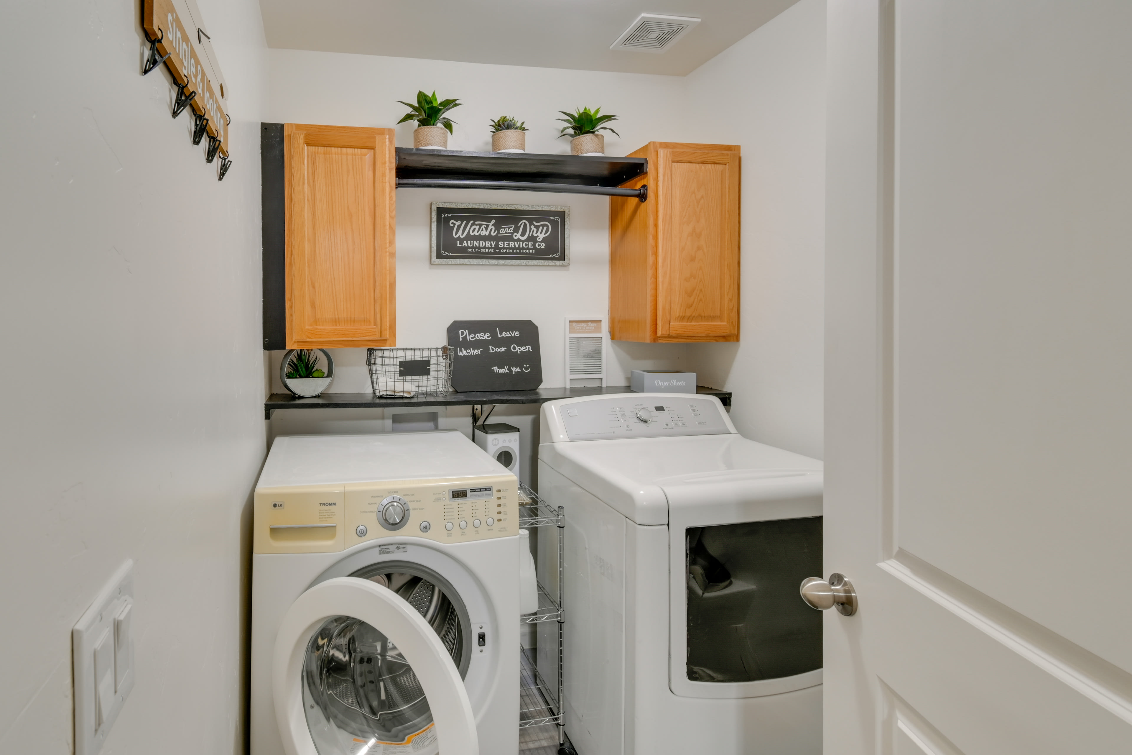 Laundry Room | Washer & Dryer