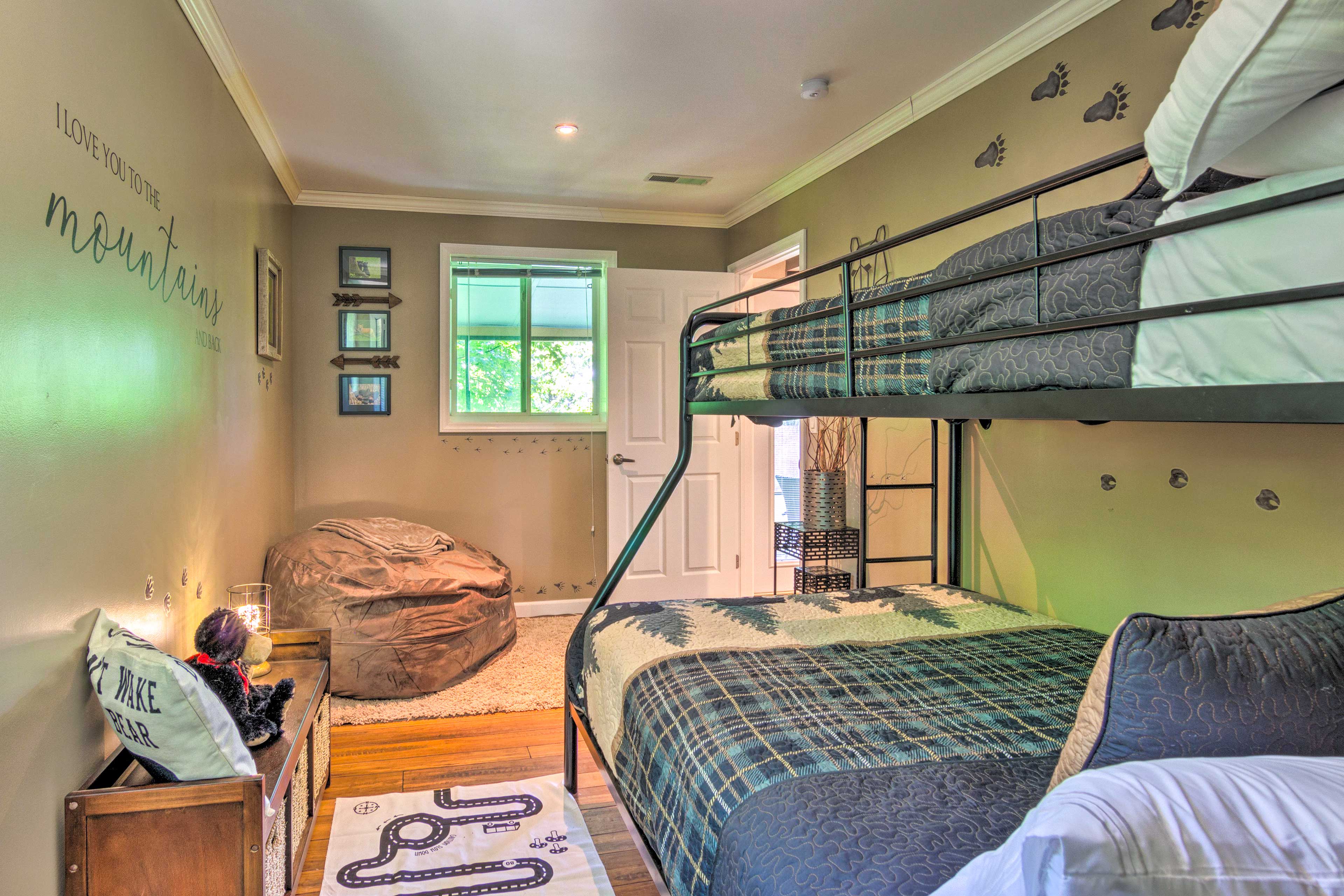 Bedroom 3 | Twin/Full Bunk Bed | Lower Level