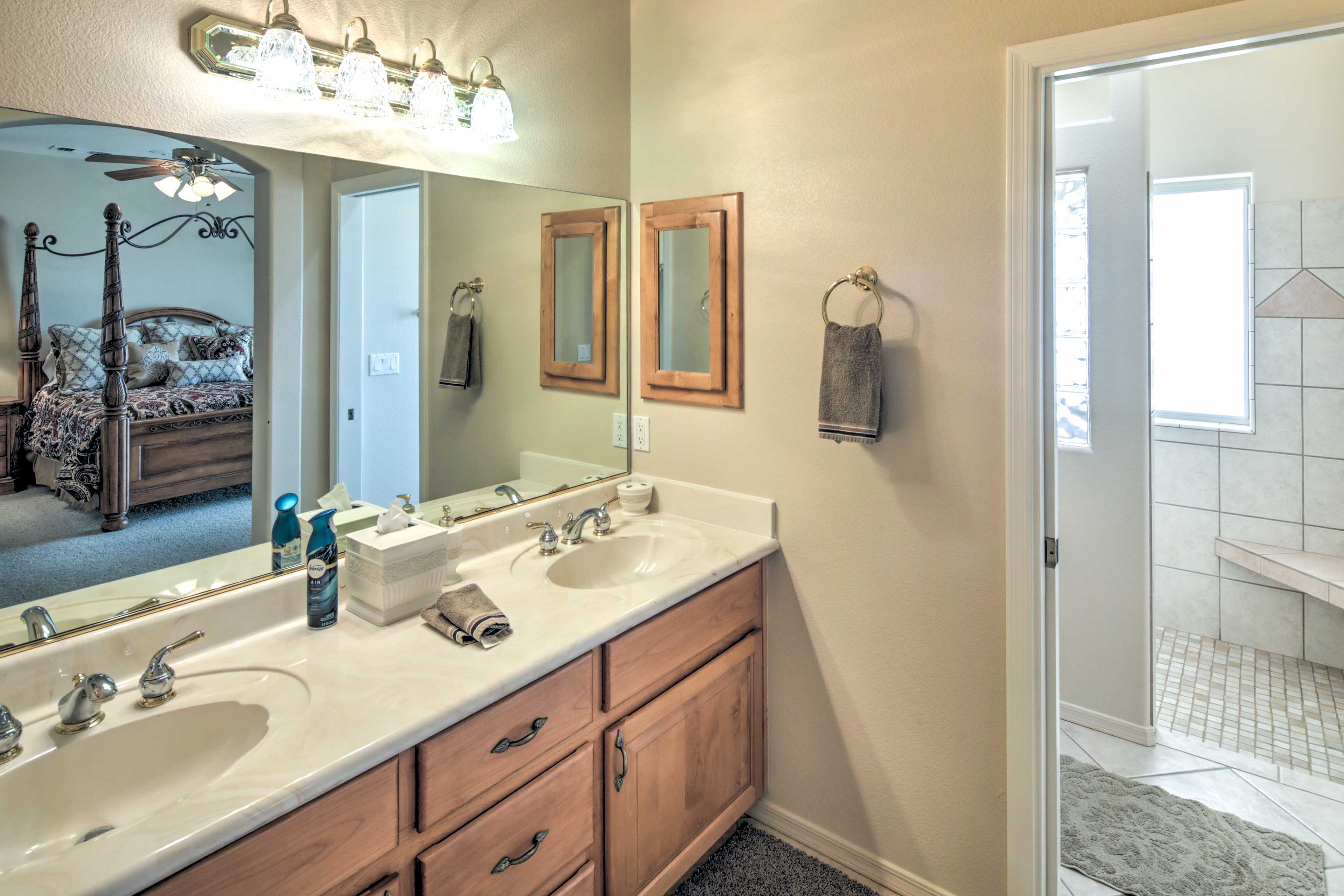 Full En-Suite Bathroom | Complimentary Toiletries