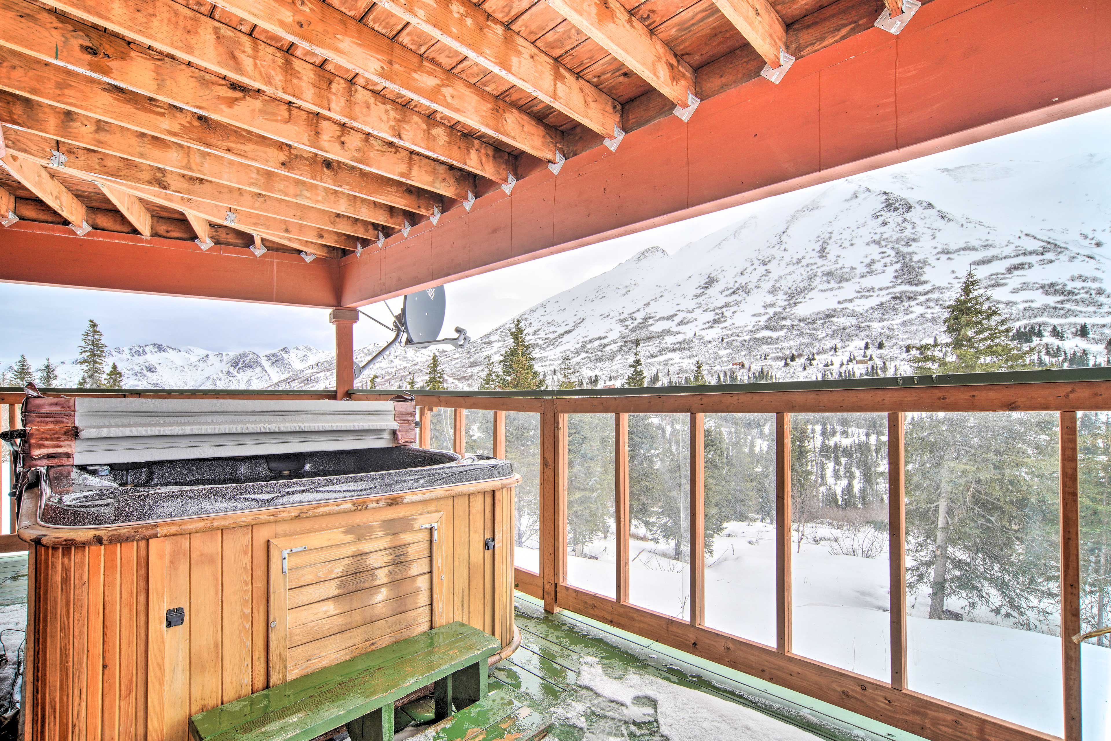 Private Hot Tub | Stunning Mountain Views