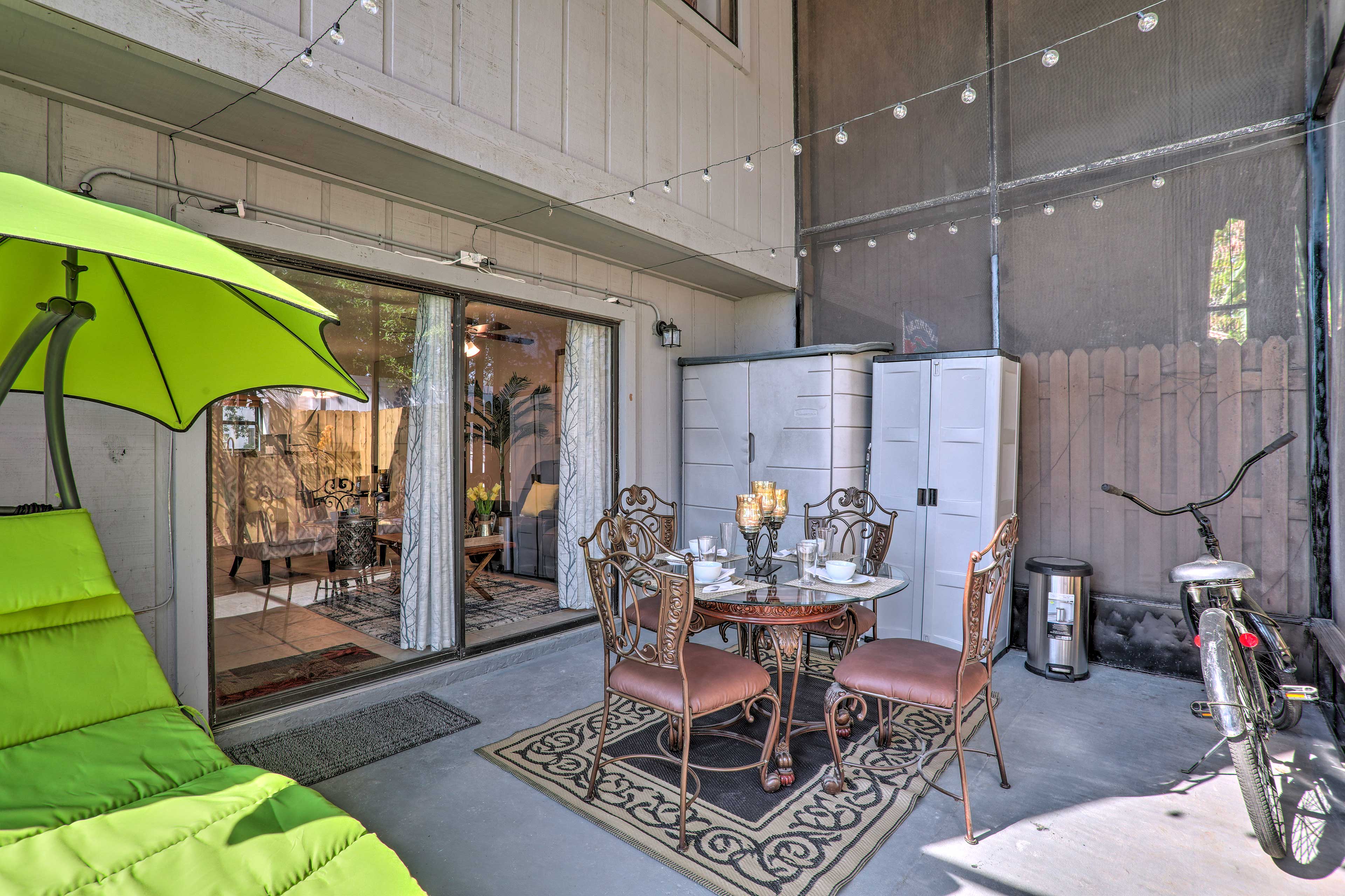 Screened-In Patio