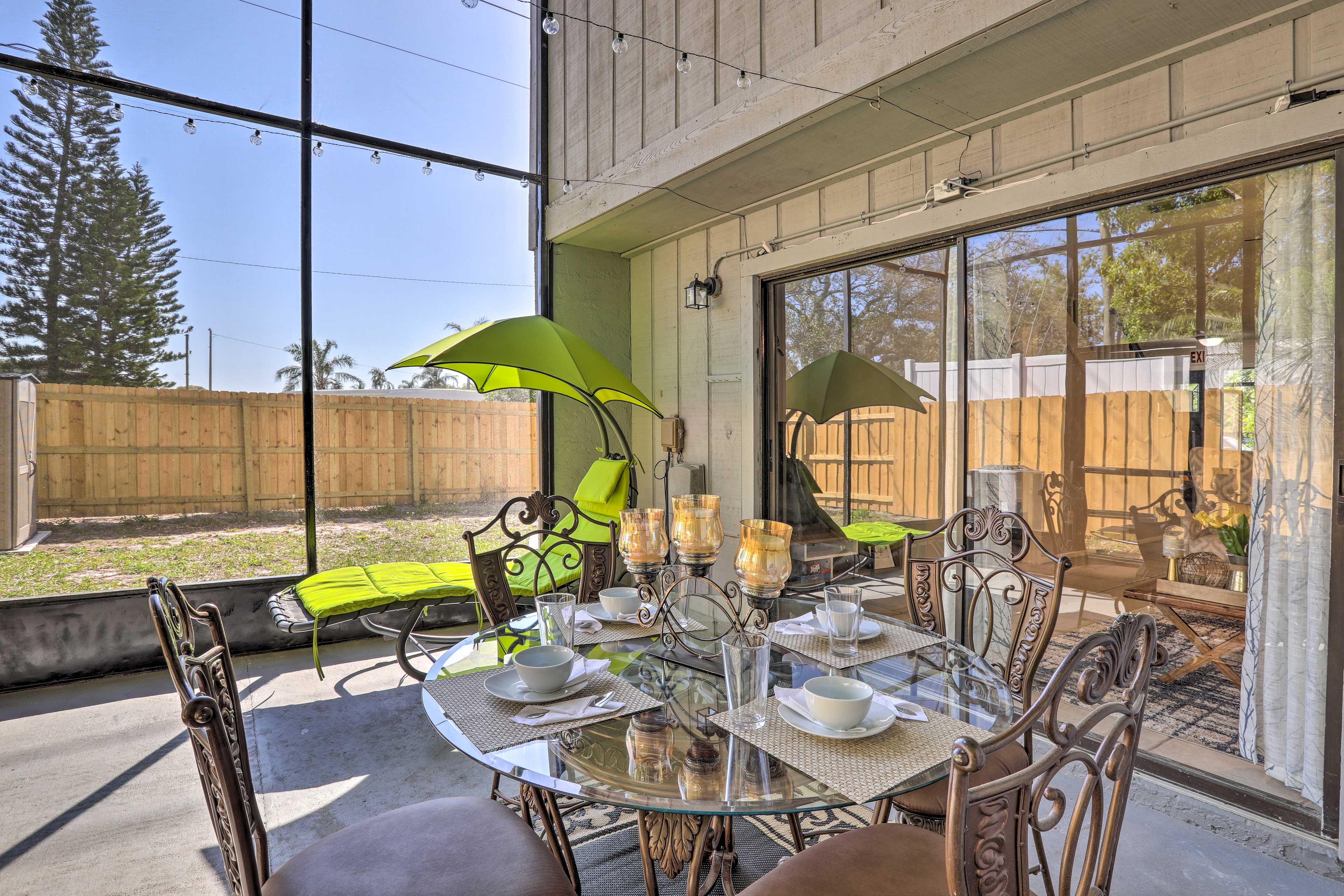 Screened-In Patio