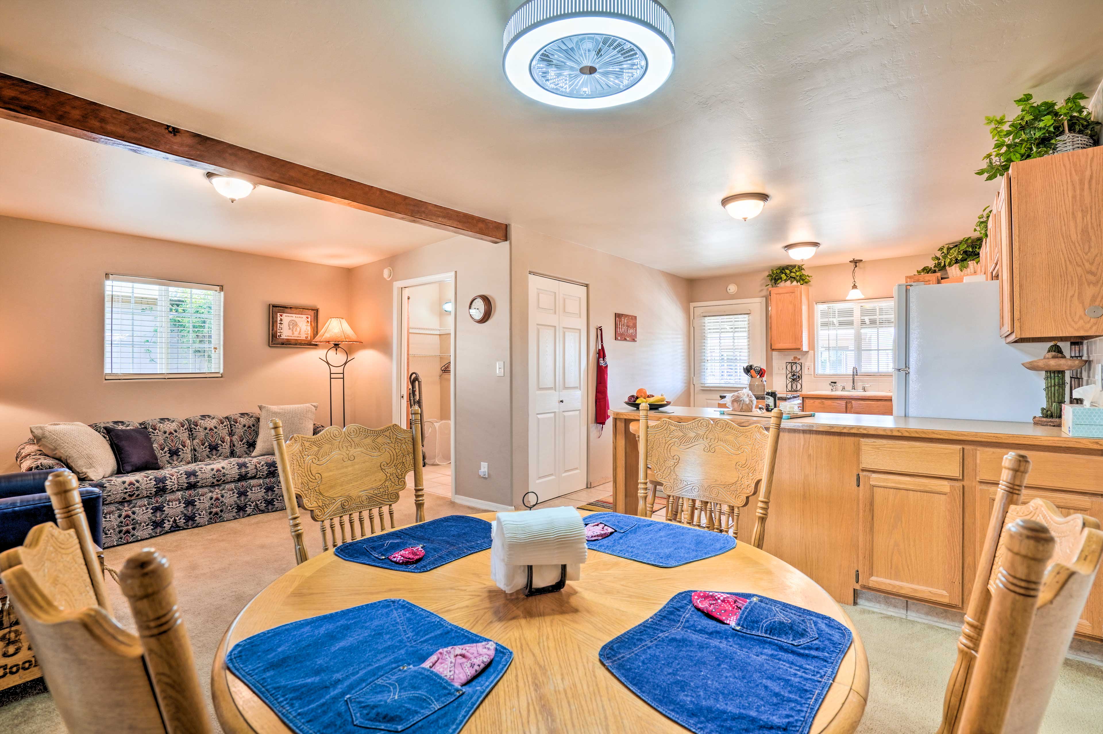 Dining Area | Kitchen