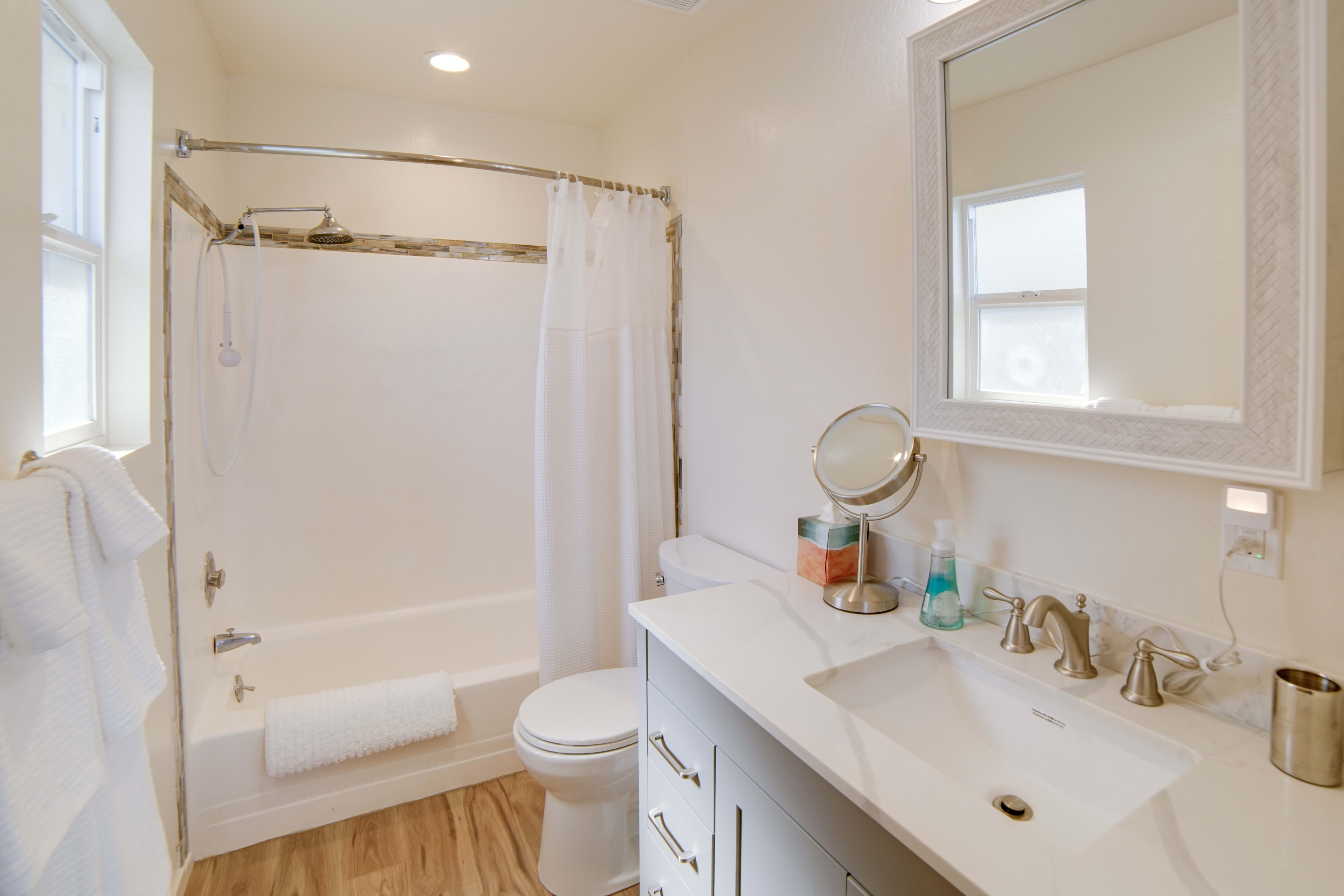 En-Suite Bathroom | Complimentary Toiletries