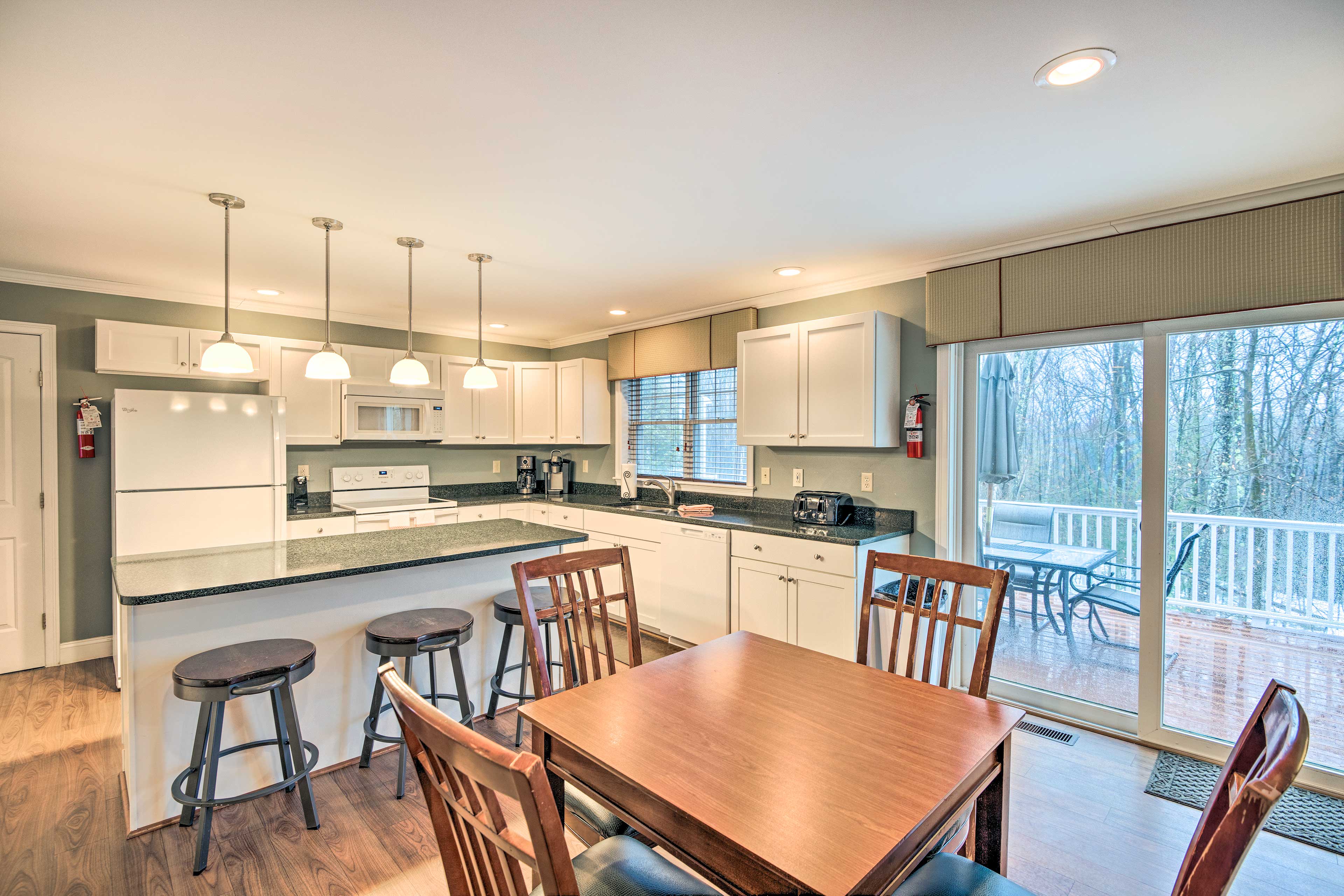 Additional Dining Area | 1st Floor