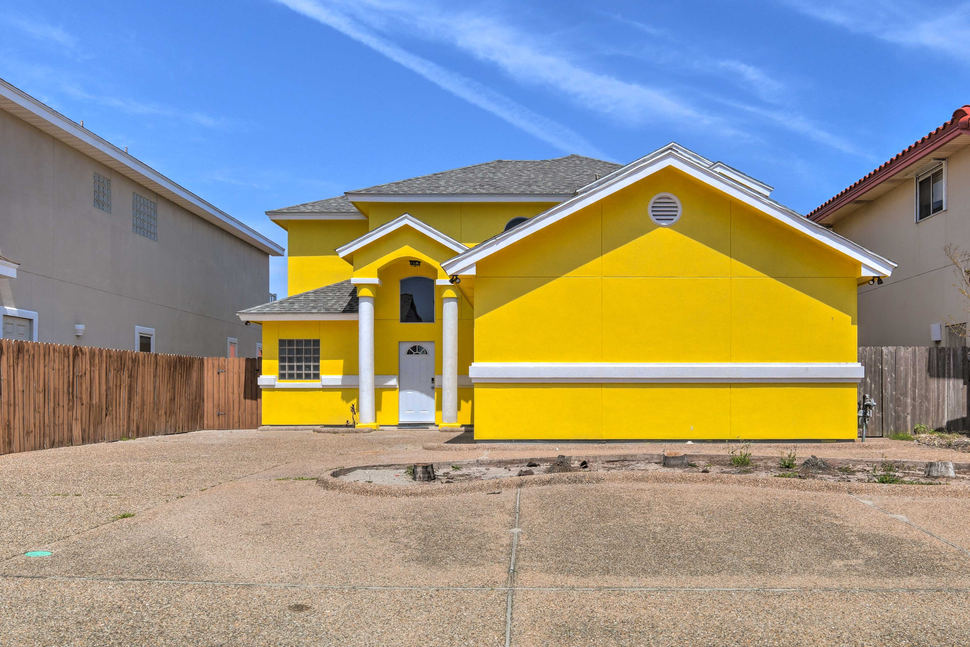 Parking | Driveway (4 Vehicles)