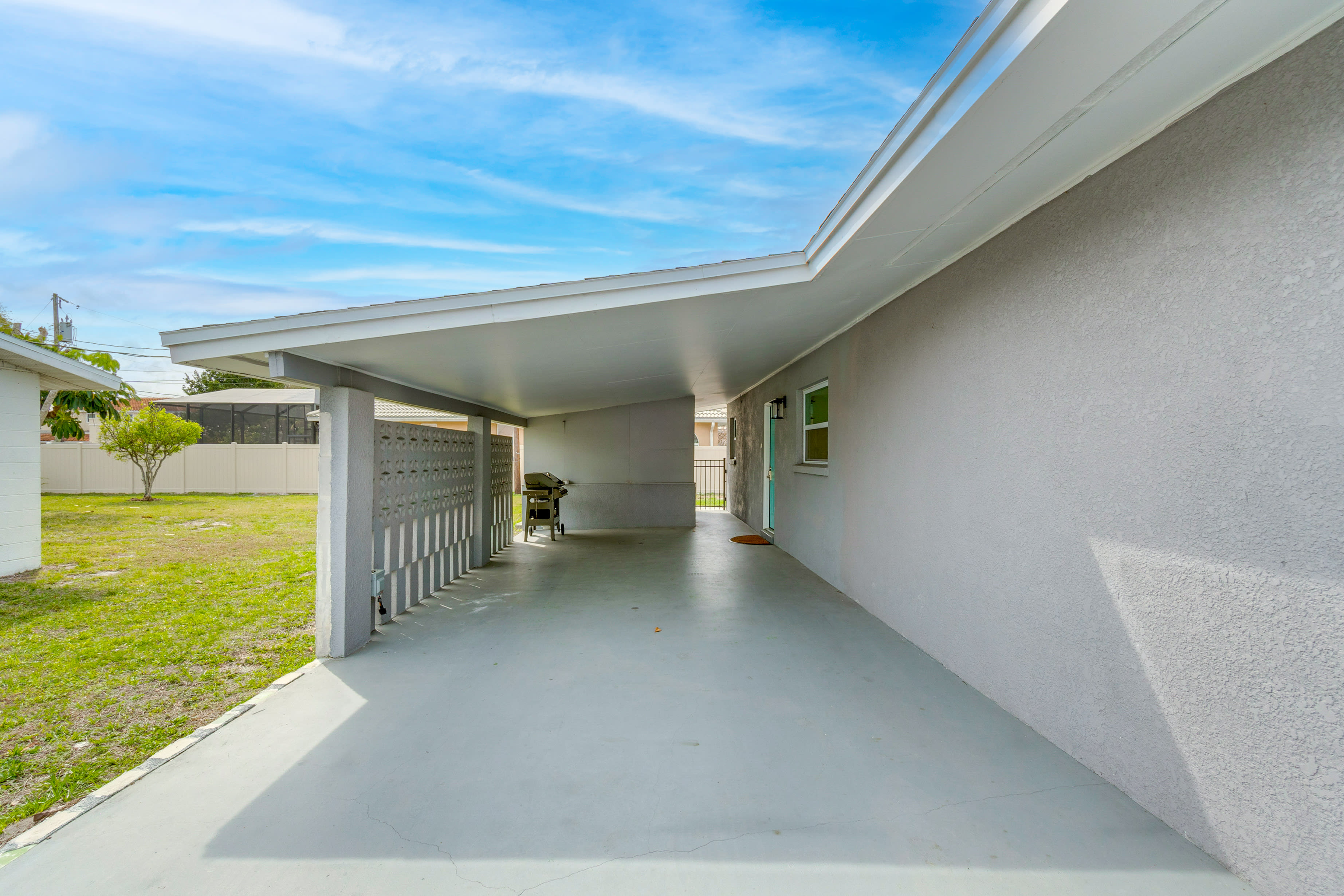 Parking | Driveway (1 Vehicle) | Carport (2 Vehicles)