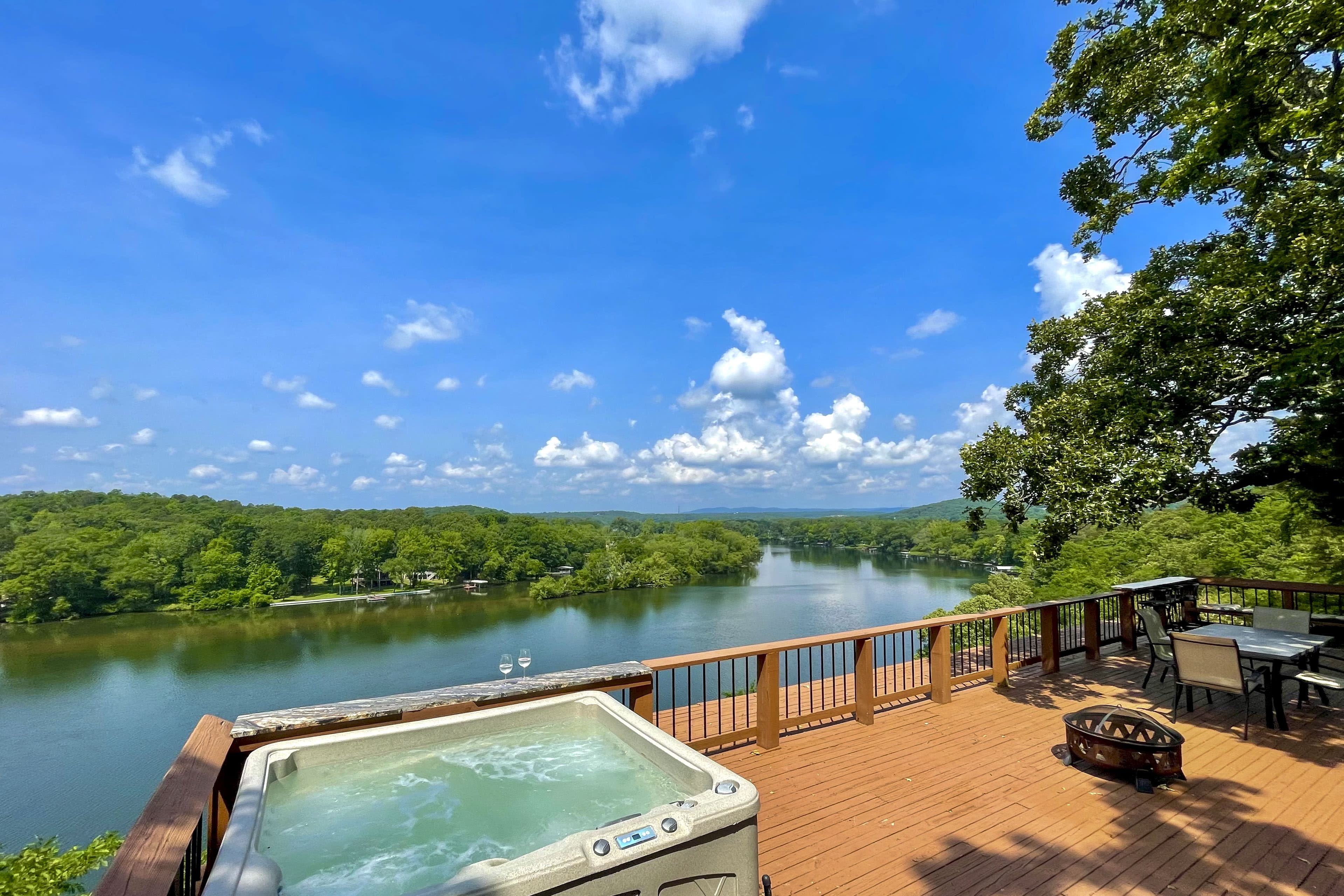 Lovely Hot Springs Escape w/ Deck & Hot Tub!