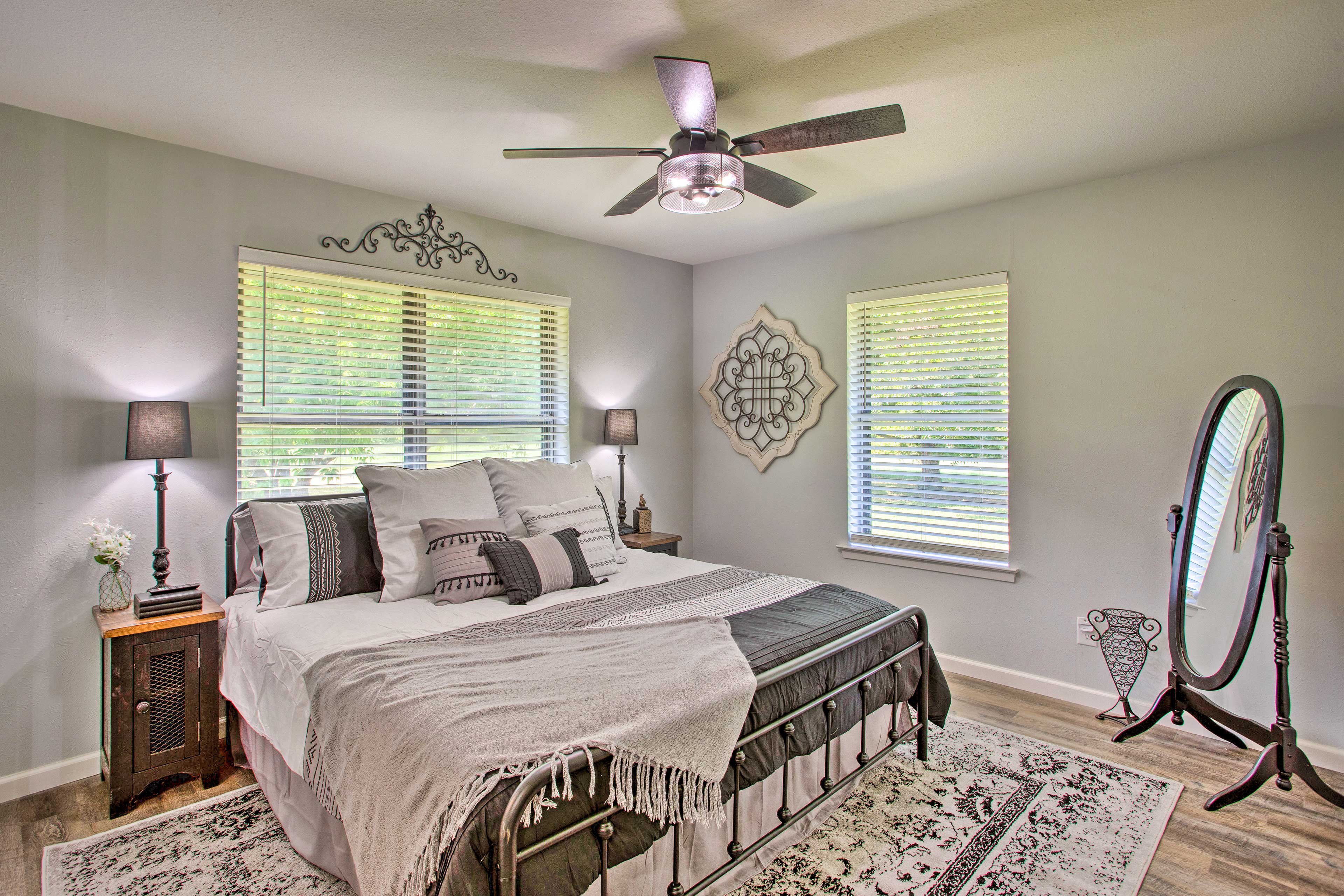 Bedroom 3 | King Bed | En-Suite Bathroom