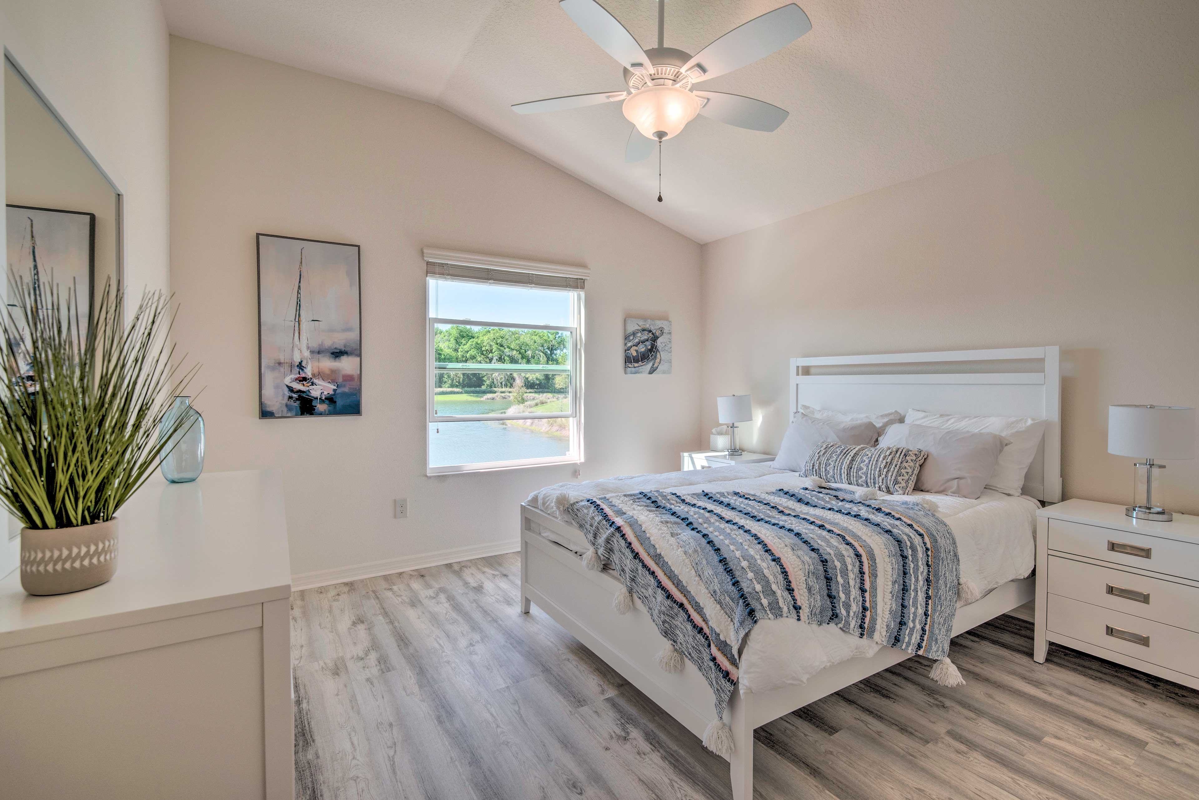 Bedroom 2 | Queen Bed | Lake Views