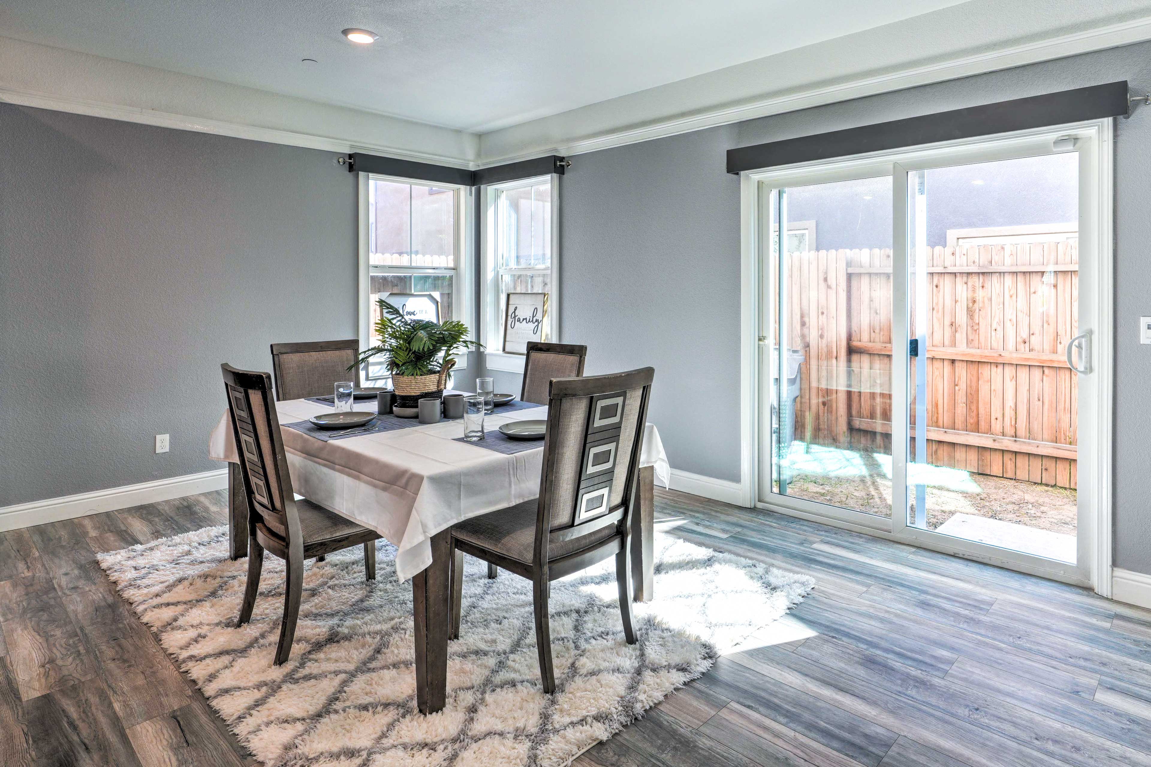 Dining Area | Dishware & Flatware