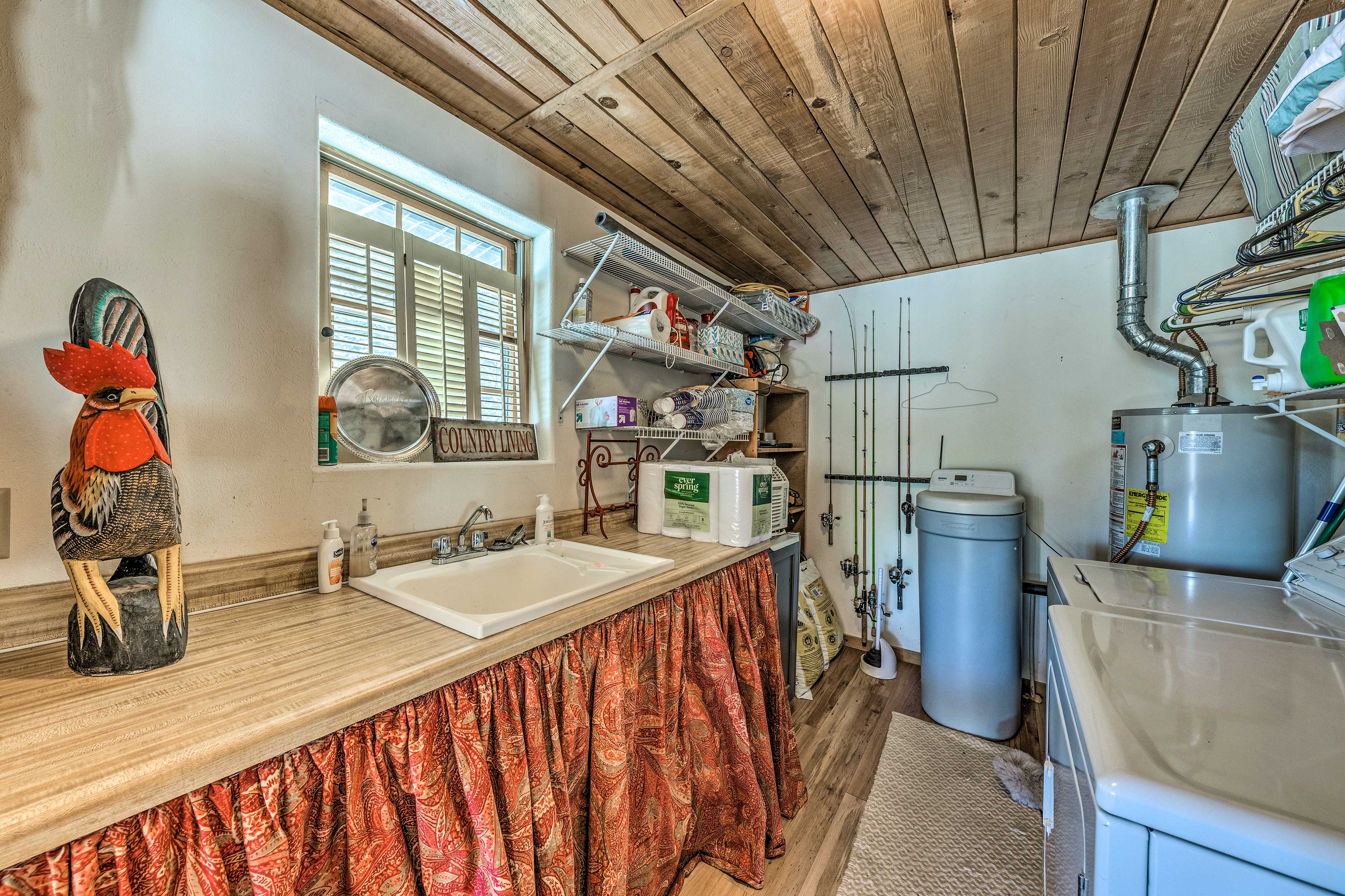 Laundry Room | Washer & Dryer